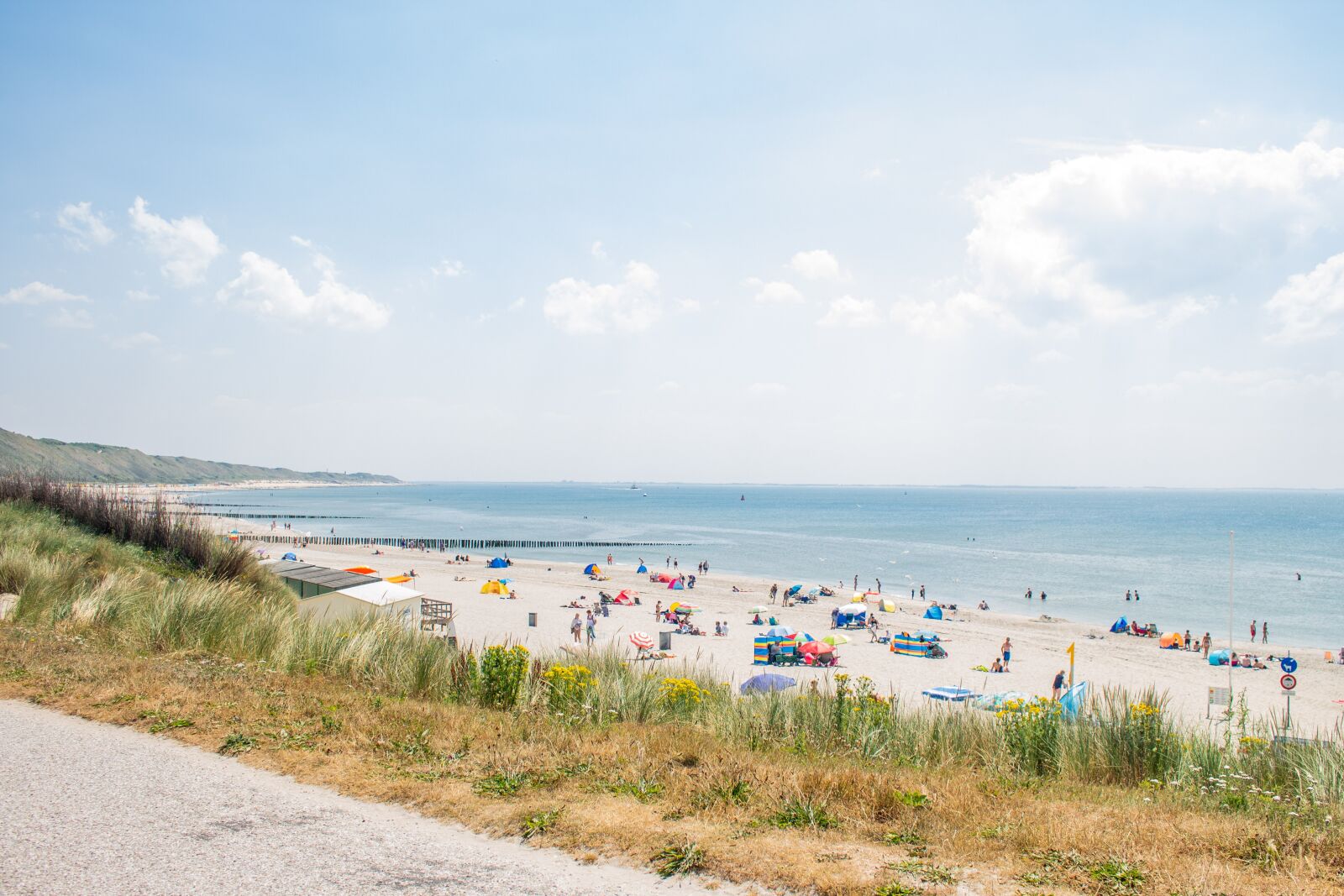 Canon EOS 700D (EOS Rebel T5i / EOS Kiss X7i) sample photo. Sunny beach, netherlands, sand photography