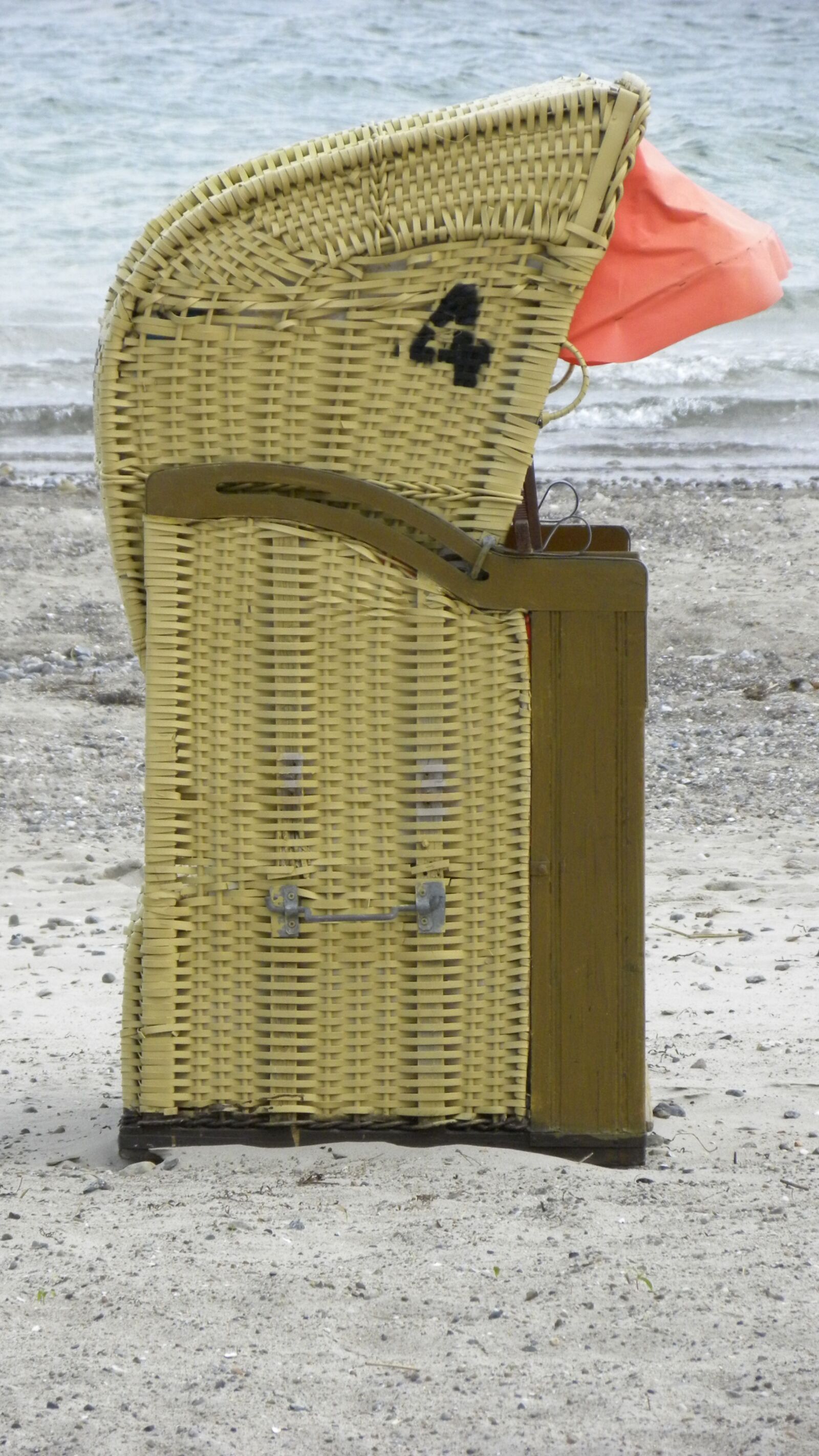 Nikon Coolpix P90 sample photo. Beach chair, baltic sea photography