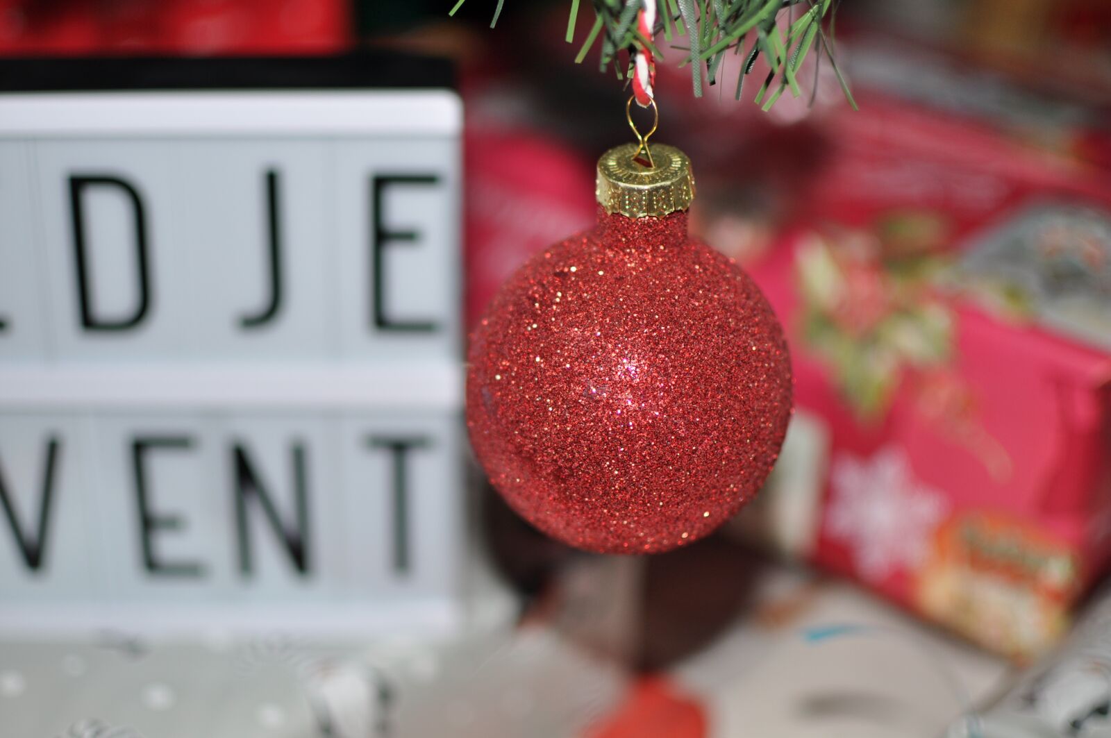 Nikon D5000 sample photo. Julkula, christmas, anticipation photography