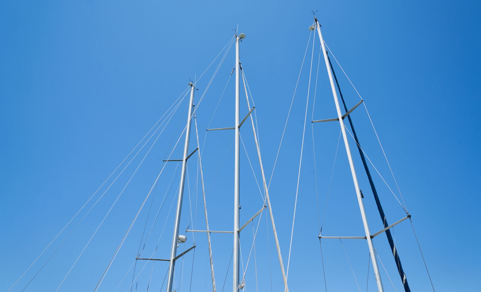 Sony a7R II sample photo. Direct, sail, ship photography