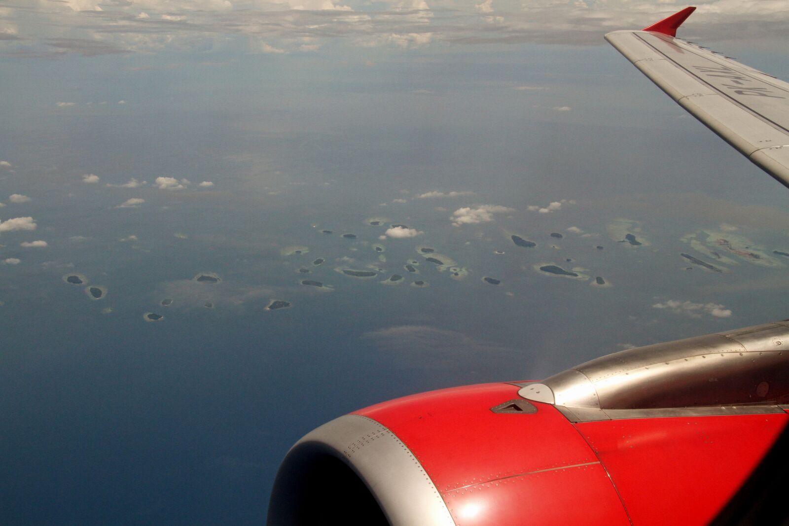 Canon EOS 7D sample photo. Airplane, motor, wing photography