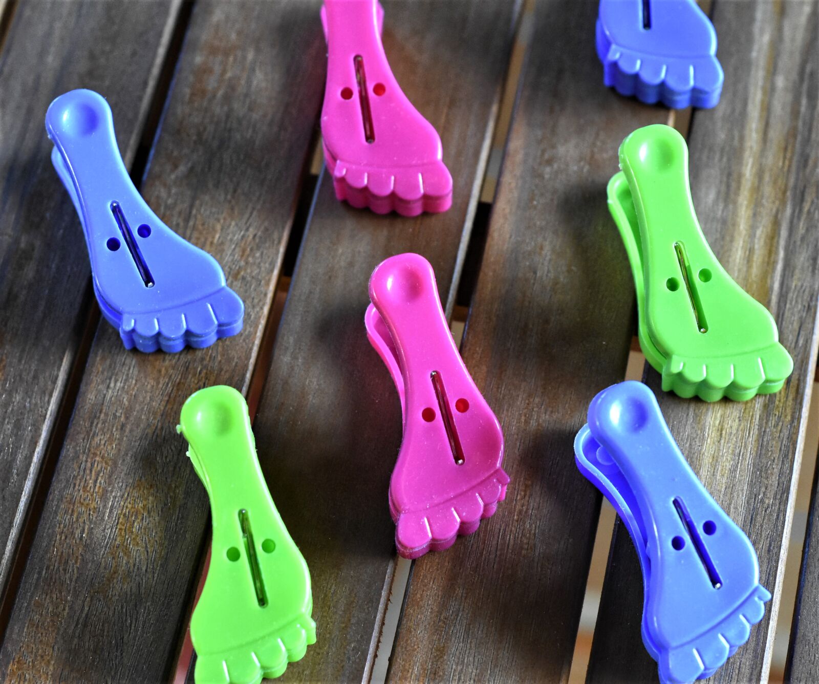 Nikon D7200 sample photo. Mop, sponge, clothespins photography