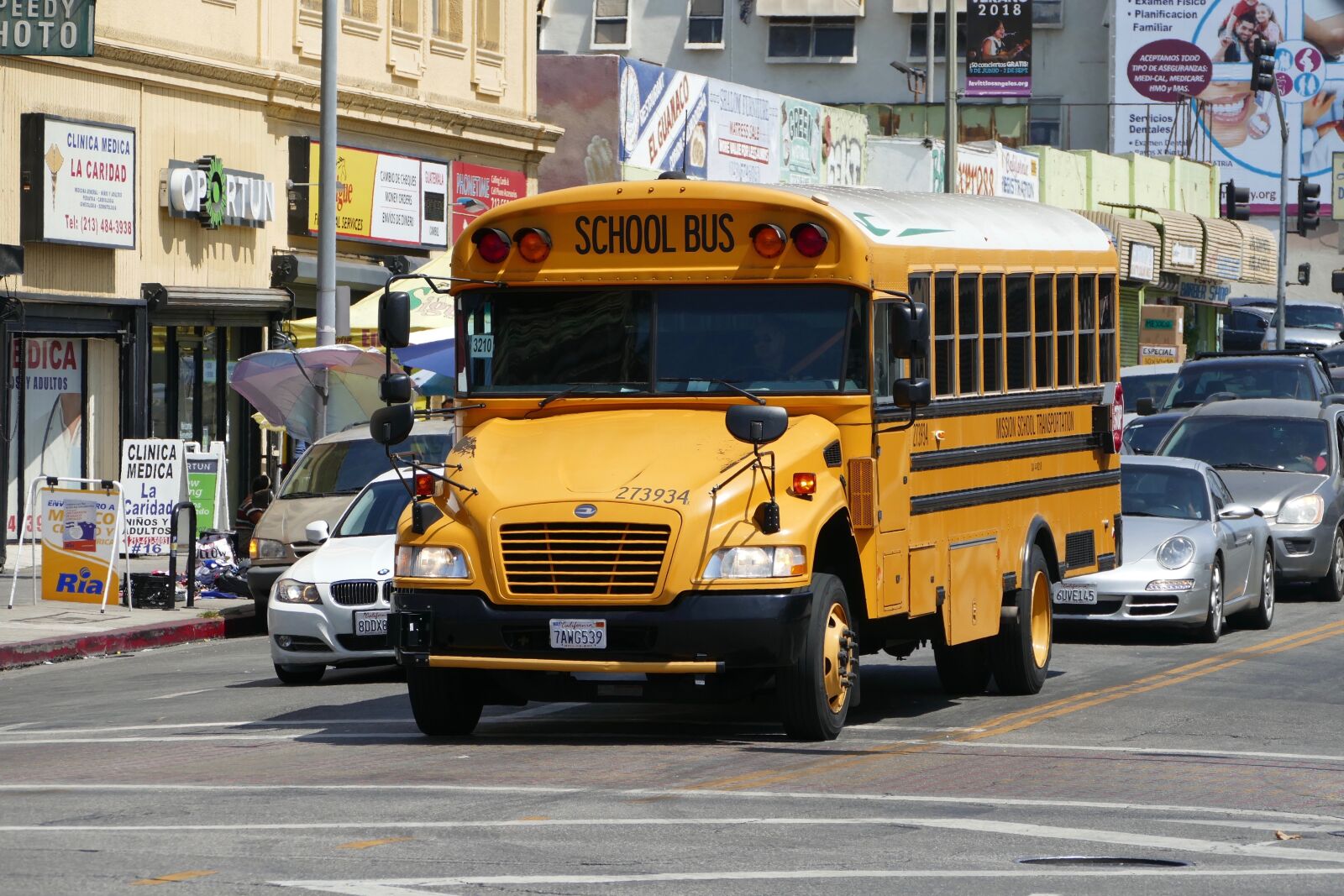Panasonic Lumix DMC-FZ1000 sample photo. School-bus, street, usa photography