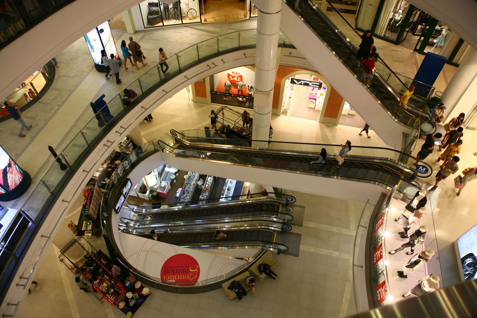 Canon EOS 5D sample photo. Travel, thailand, department store photography