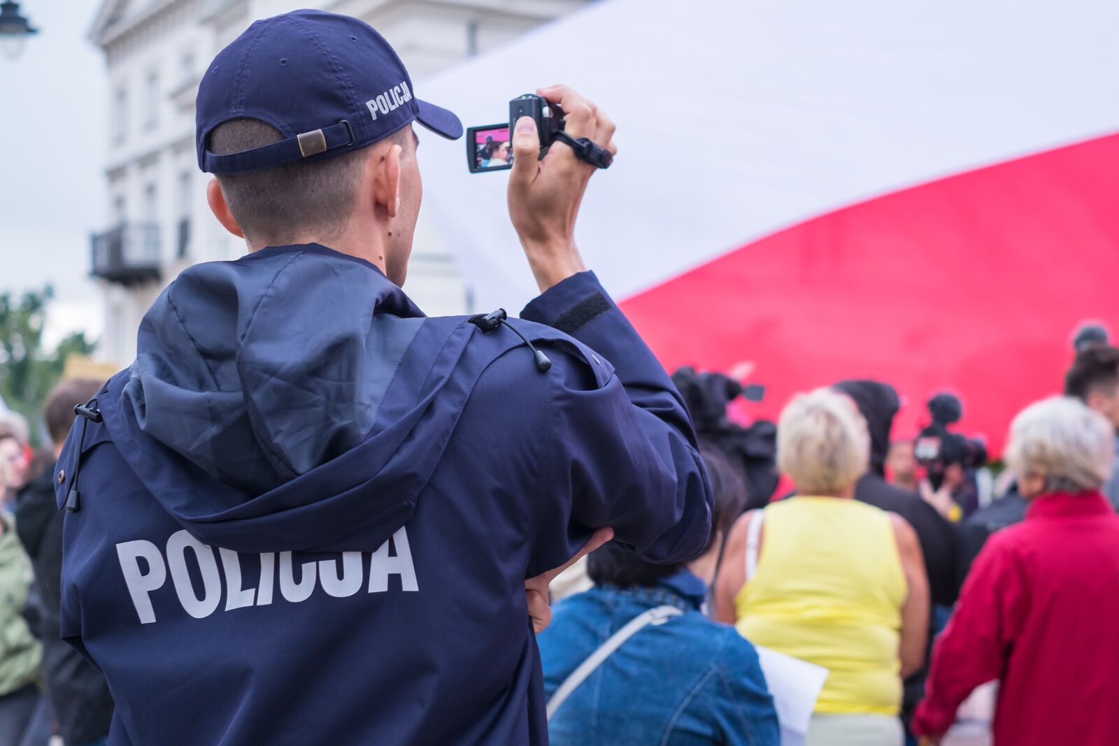 Fujifilm X-T1 + Fujifilm XF 35mm F1.4 R sample photo. Police, surveillance, control photography