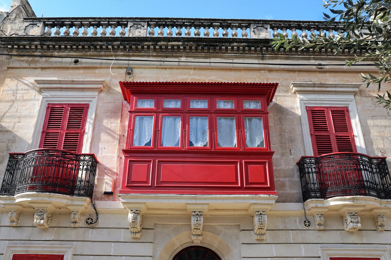 Sony ILCA-77M2 + Sony DT 16-50mm F2.8 SSM sample photo. City, malta, house photography