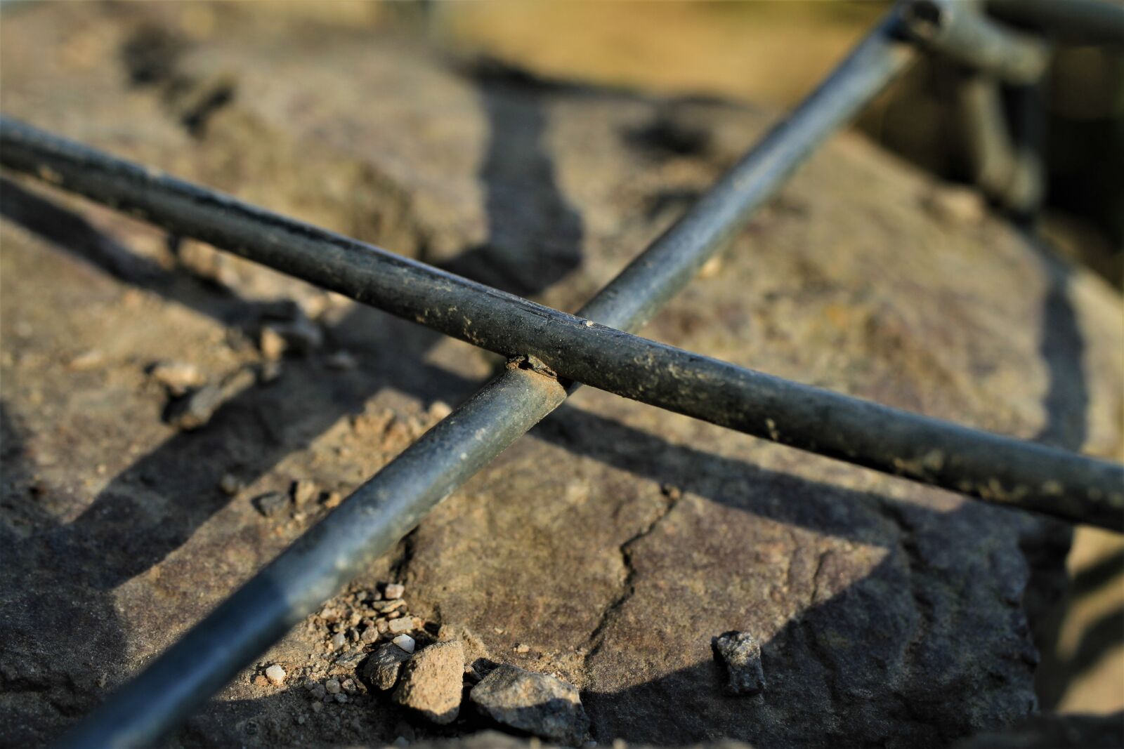 Canon EF-S 35mm F2.8 Macro IS STM sample photo. Fixing, connection, metal photography