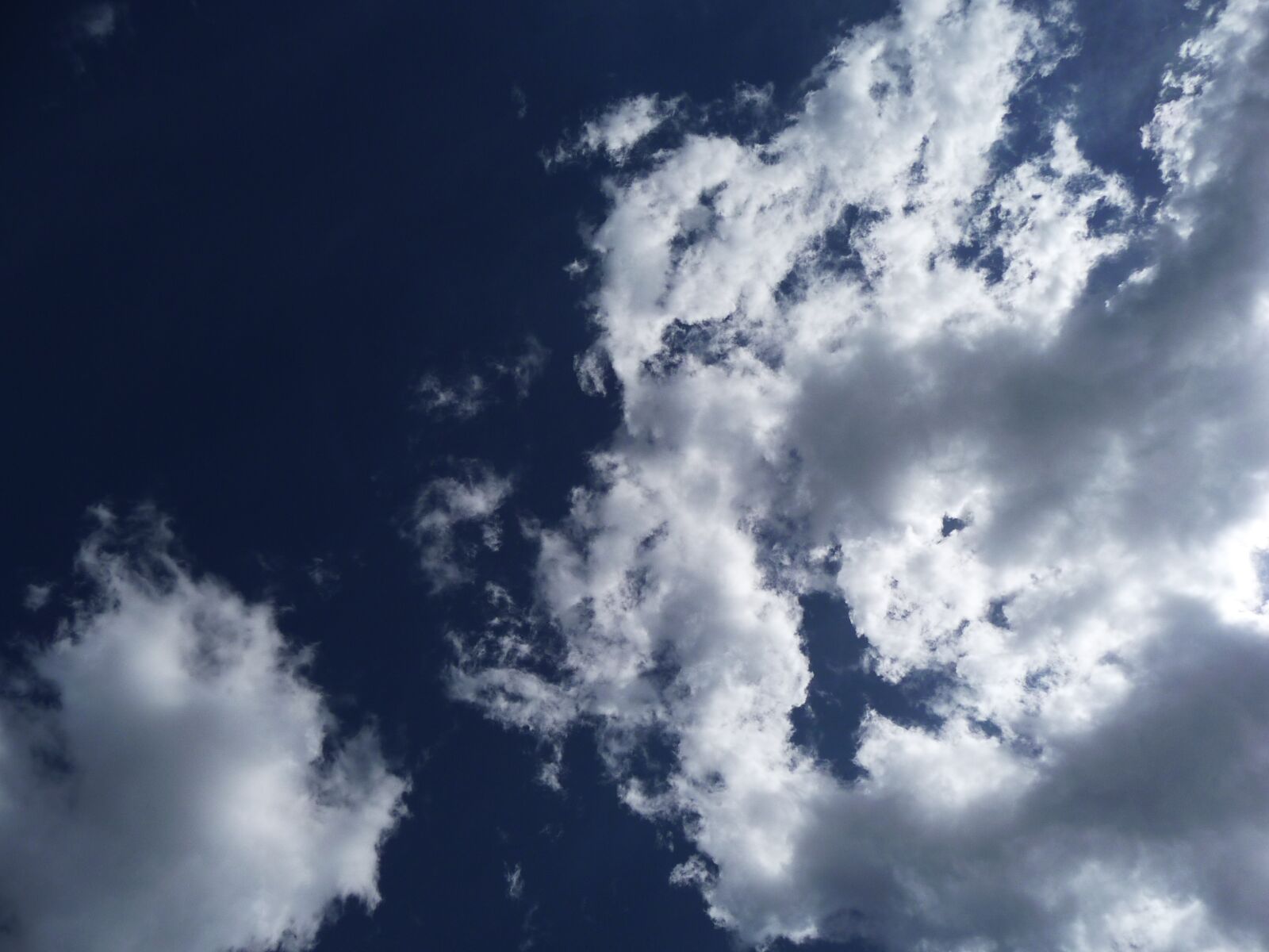 Panasonic Lumix DMC-TZ4 sample photo. Clouds, sky, blue photography