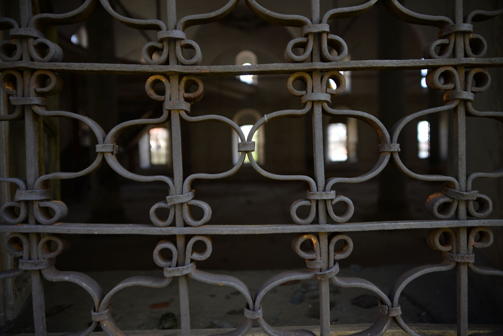 Nikon D610 sample photo. Old, window, rusty photography