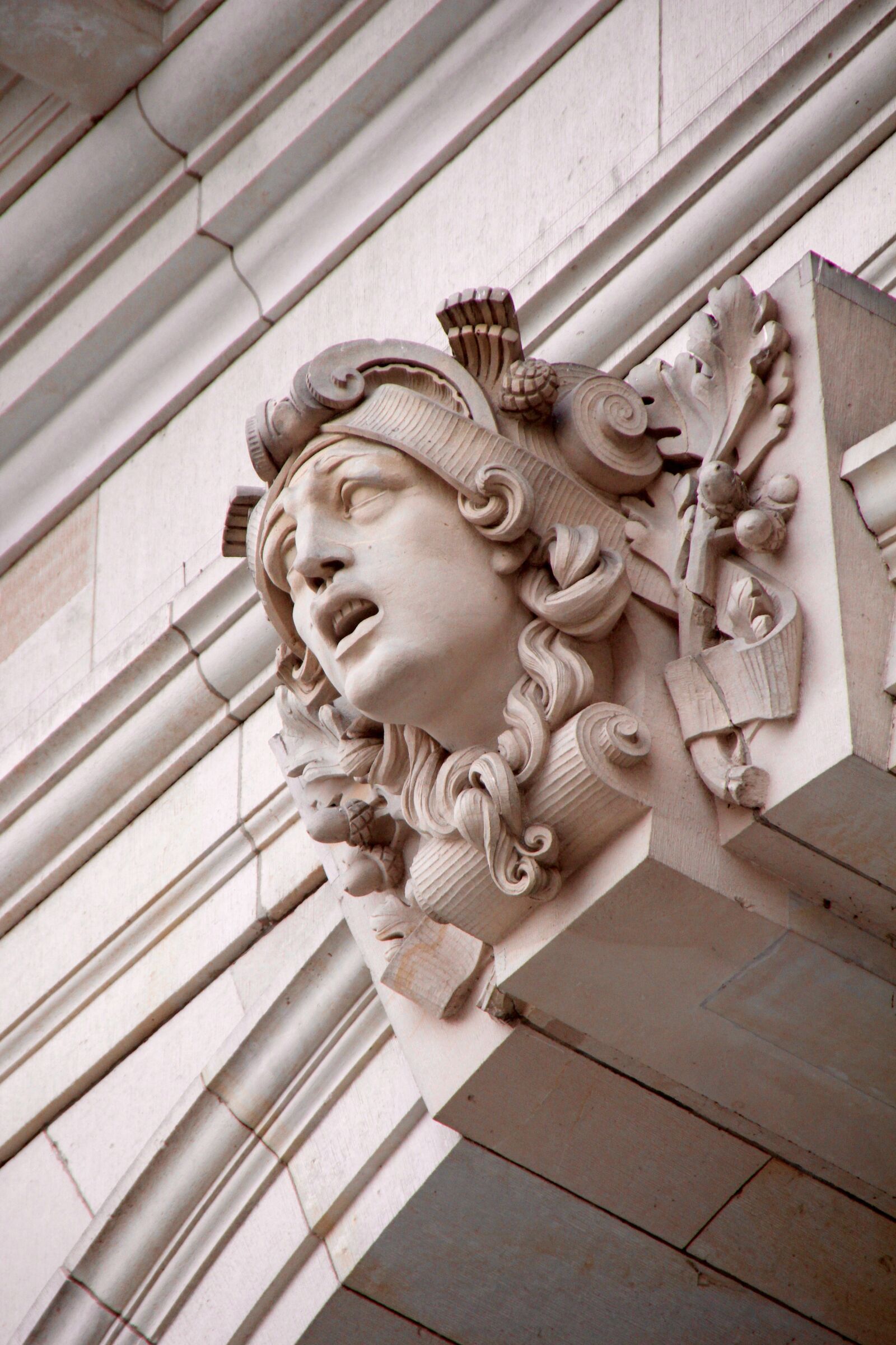 Canon EOS 60D sample photo. Stucco, facade, ornament photography