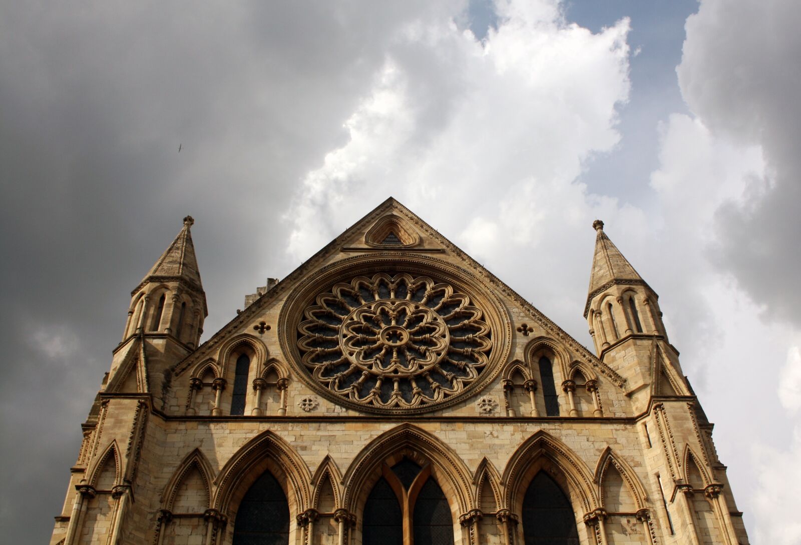 Canon EOS 1000D (EOS Digital Rebel XS / EOS Kiss F) sample photo. Church, york, minster photography