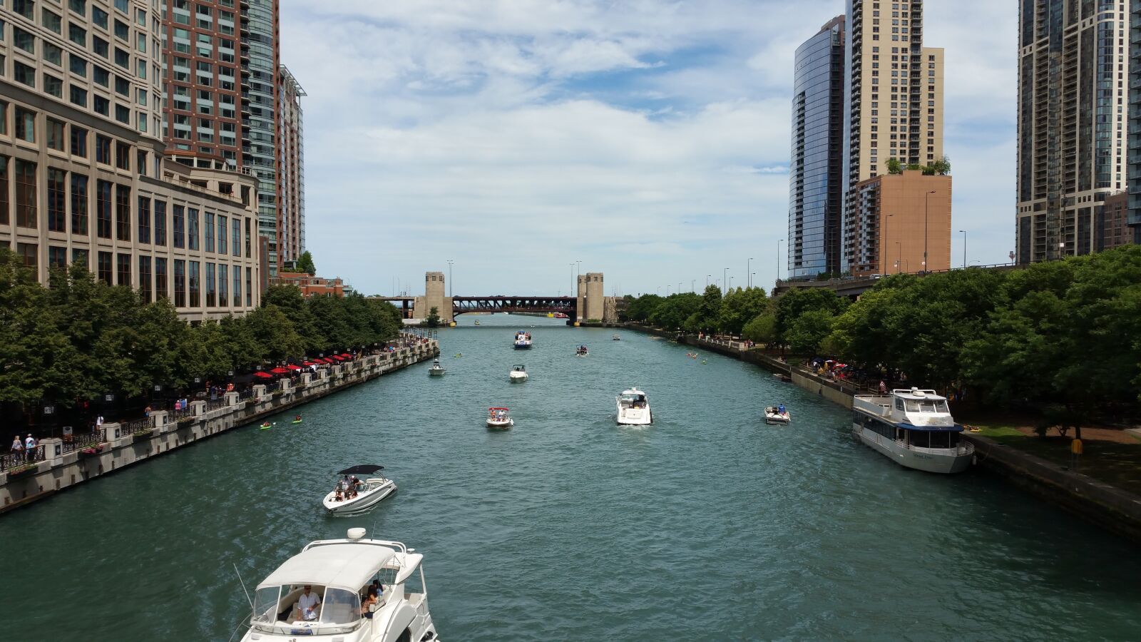 Samsung Galaxy Note4 sample photo. Chicago, river, building photography