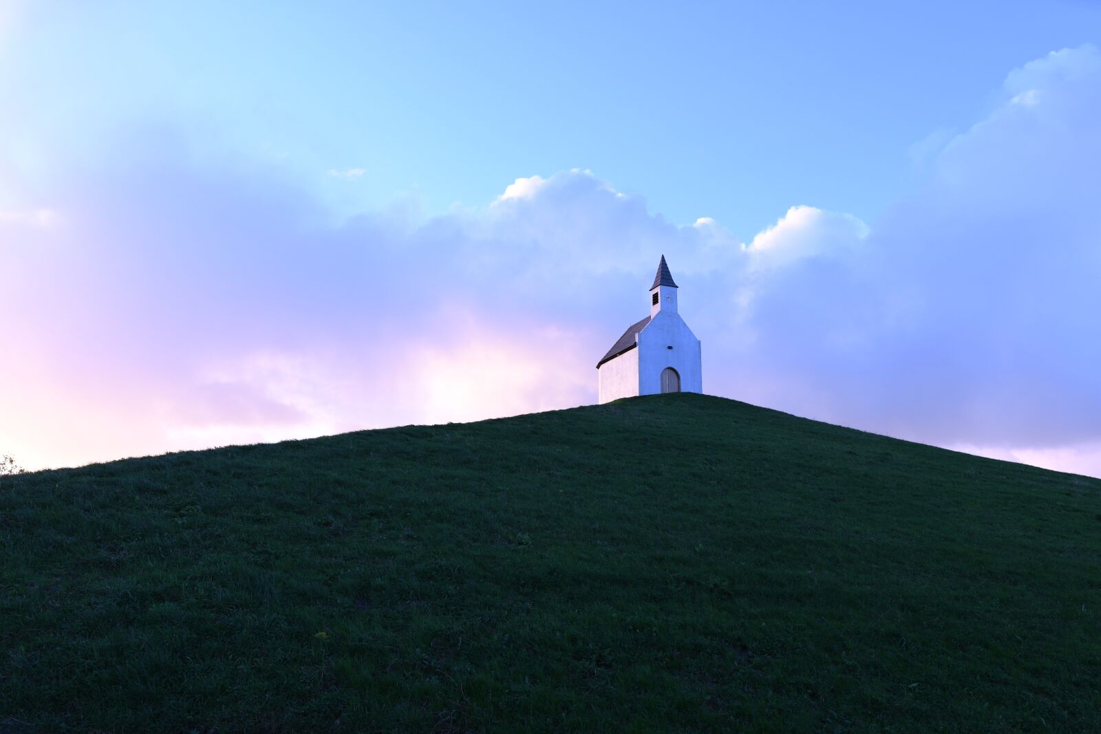 Nikon D500 sample photo. Light, sunrise, little church photography