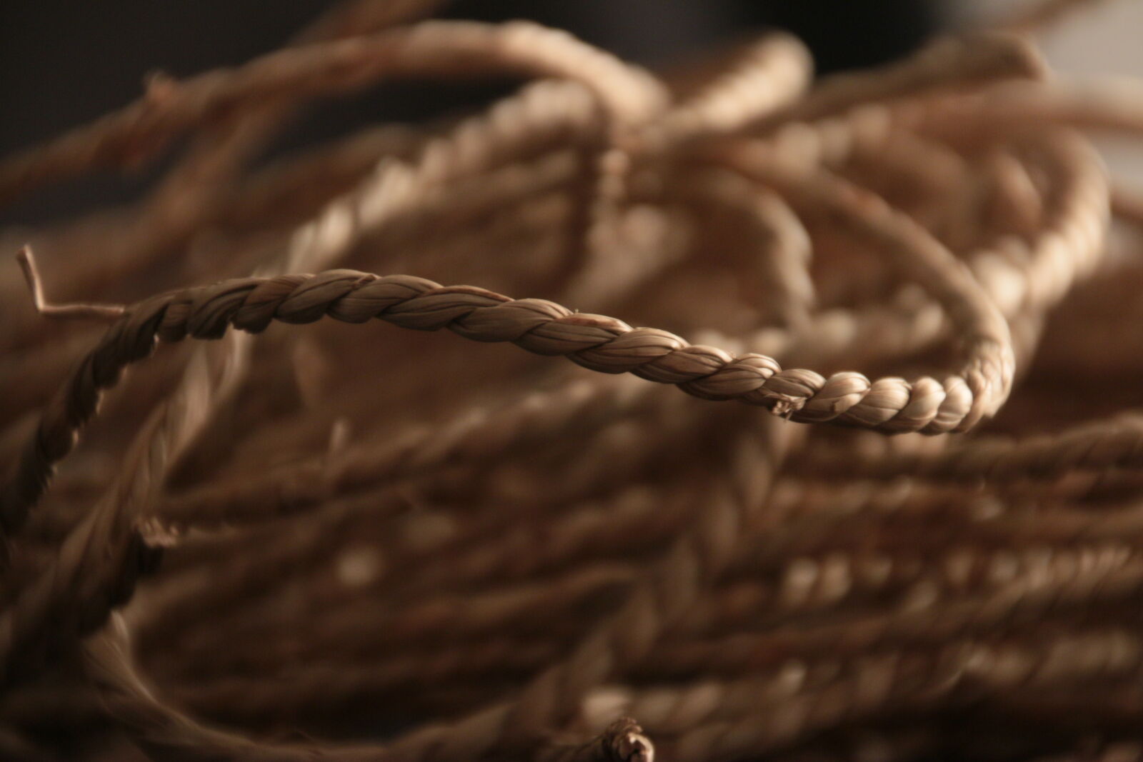 Tamron 18-270mm F3.5-6.3 Di II VC PZD sample photo. Industry, pattern, texture, rope photography