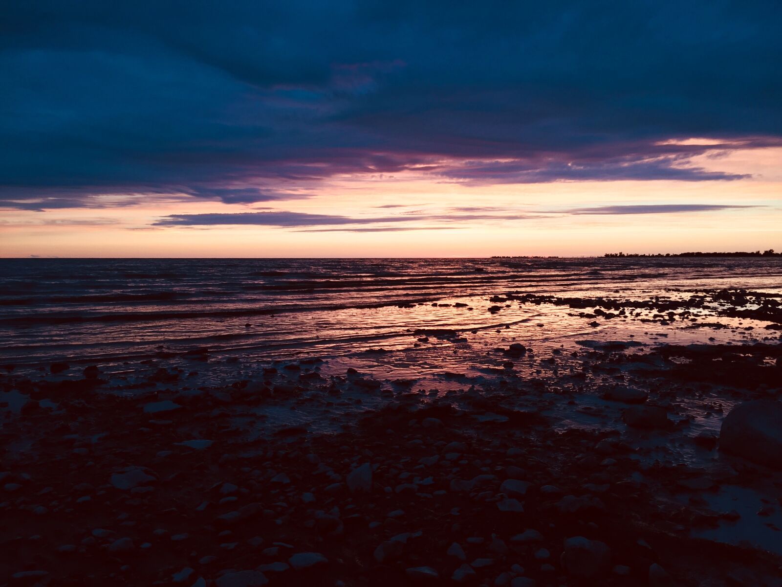 iPhone 6 Plus back camera 4.15mm f/2.2 sample photo. Beach, clouds, sunset photography