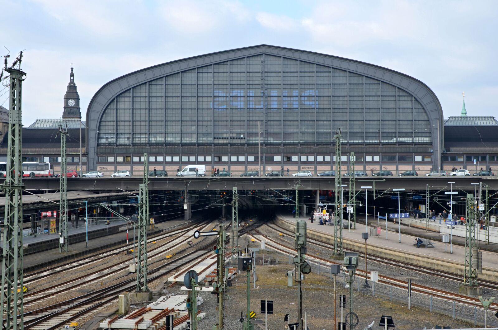 Nikon D5100 sample photo. Hamburg, railway station, rail photography