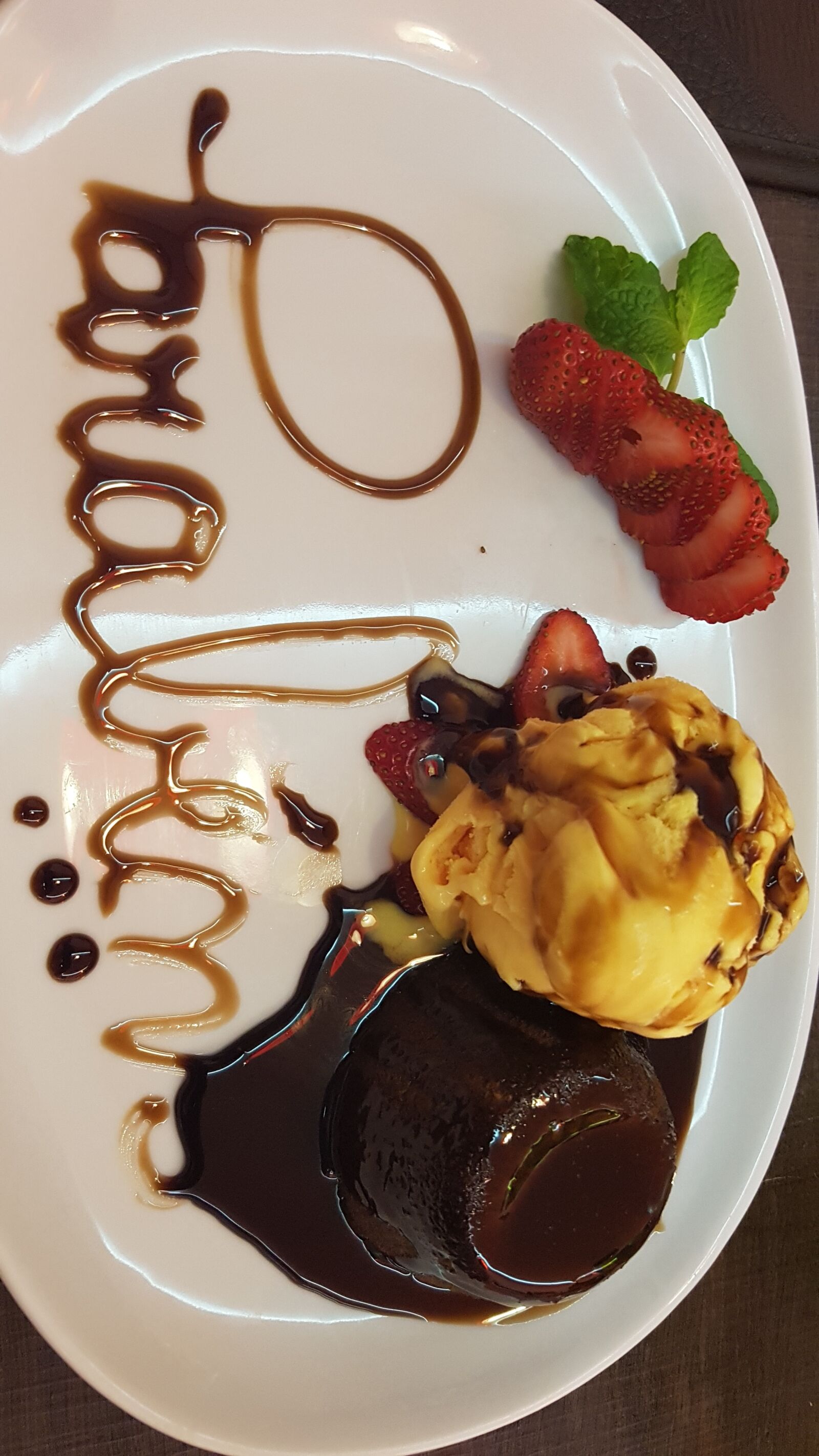 Samsung Galaxy S7 Edge sample photo. Petit, gateau photography
