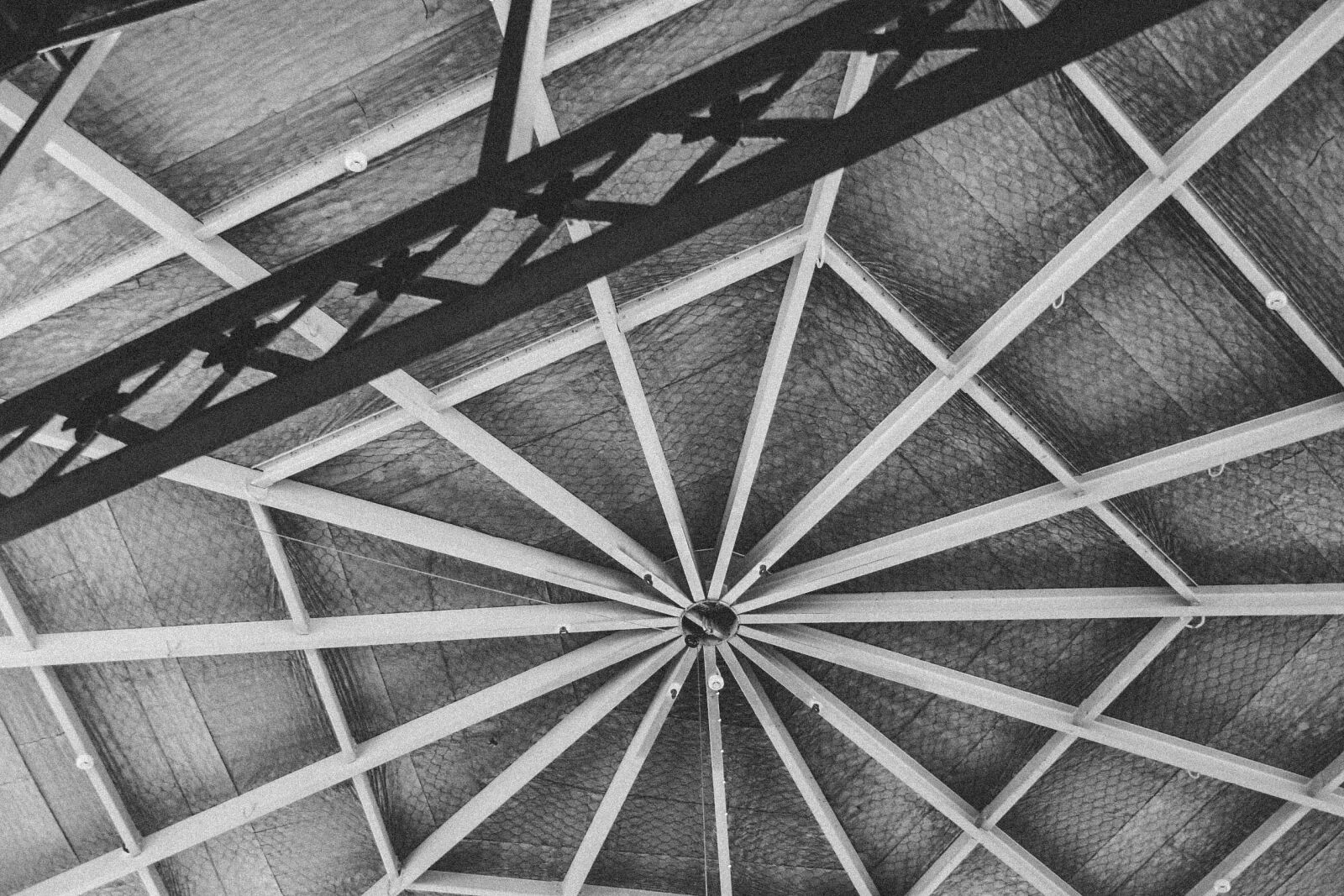 Canon EOS 20D sample photo. Abandoned, building, arched, roof photography