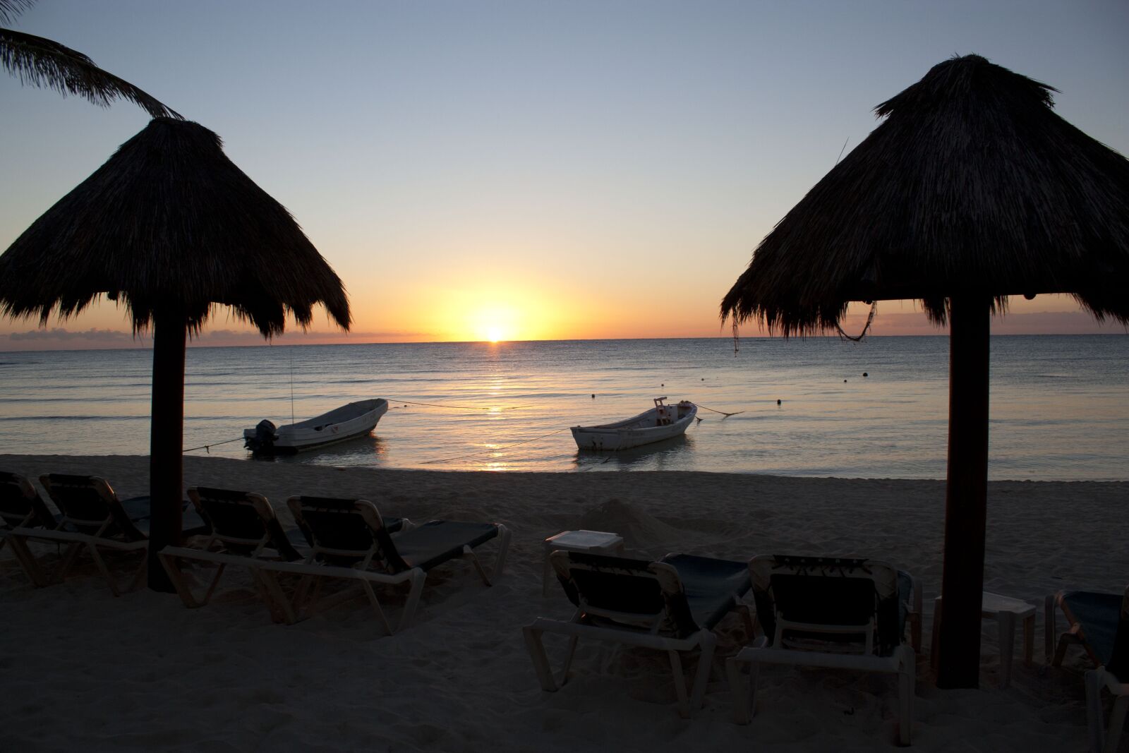 Canon EOS 450D (EOS Rebel XSi / EOS Kiss X2) sample photo. Sunset, mexico, tulum photography