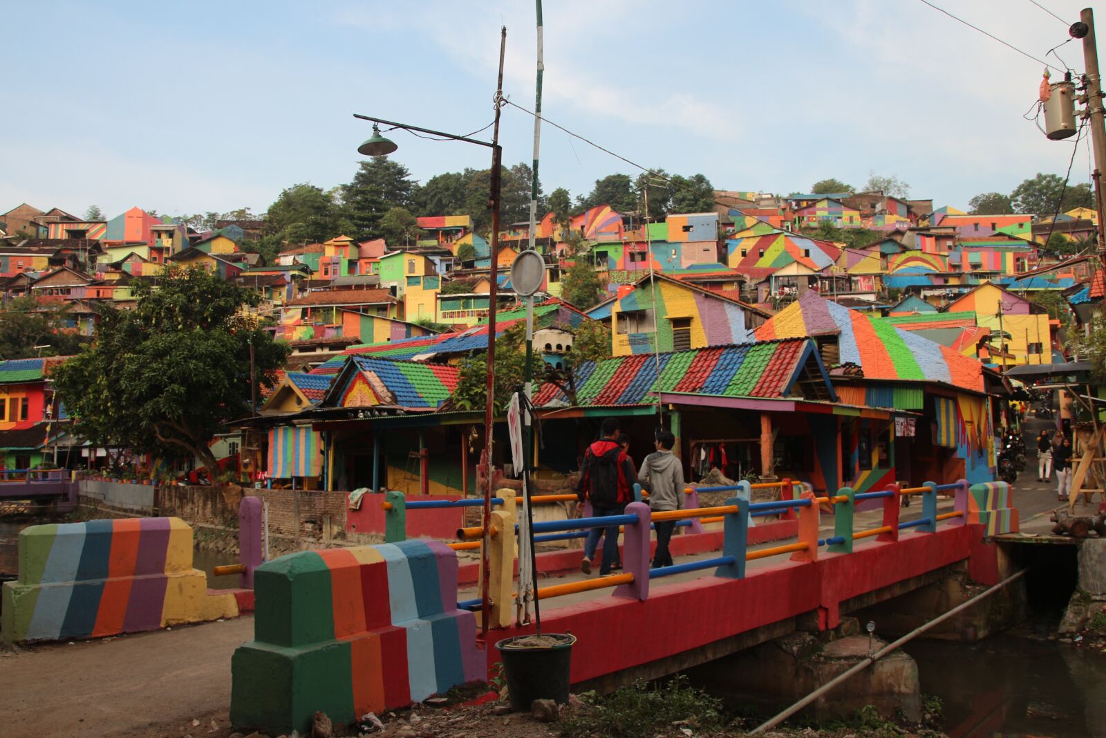 Canon EOS 650D (EOS Rebel T4i / EOS Kiss X6i) sample photo. Kampung pelangi, rainbow village photography