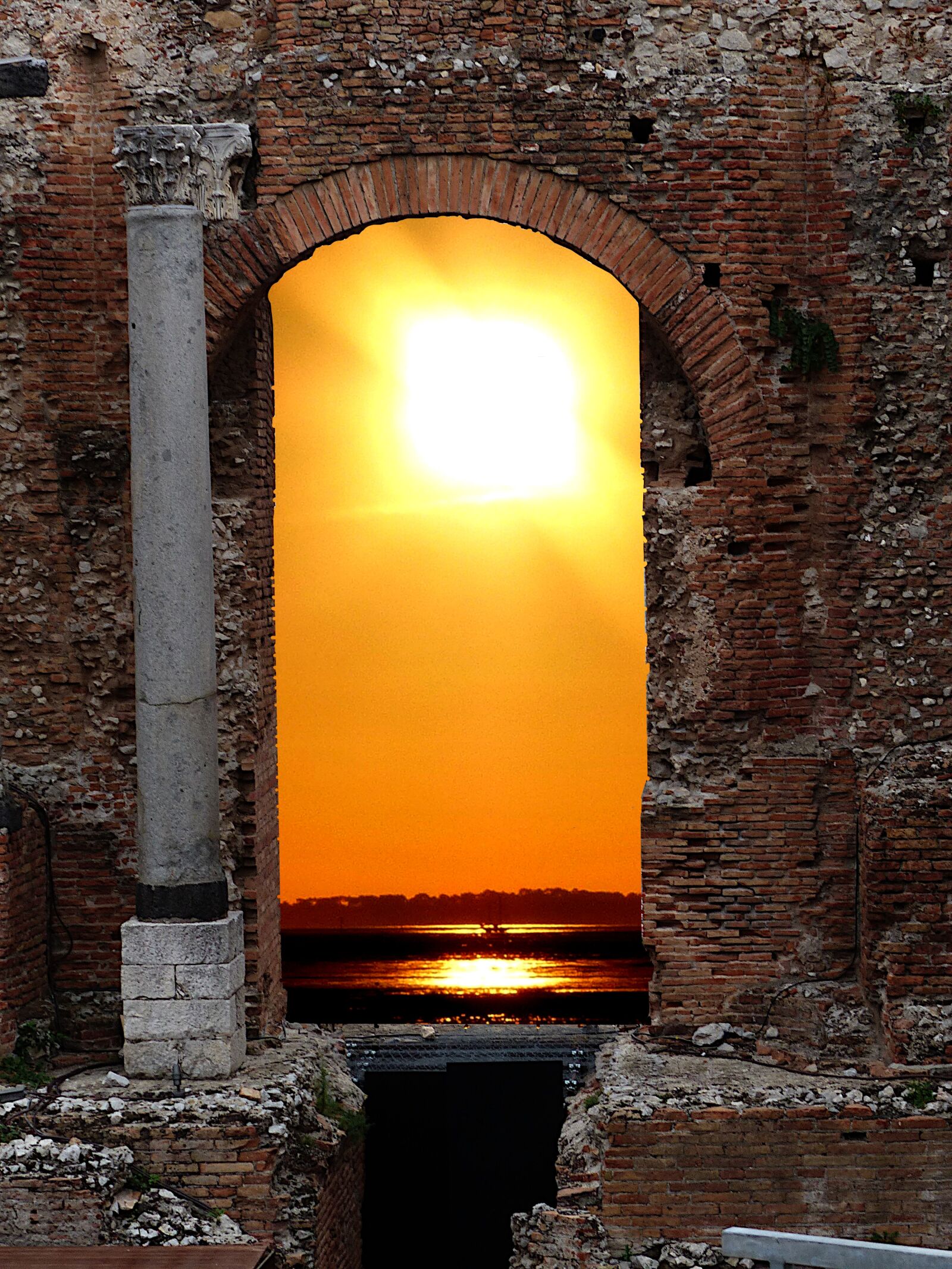 Panasonic Lumix DMC-FZ200 sample photo. Architecture, ruin, sicily photography