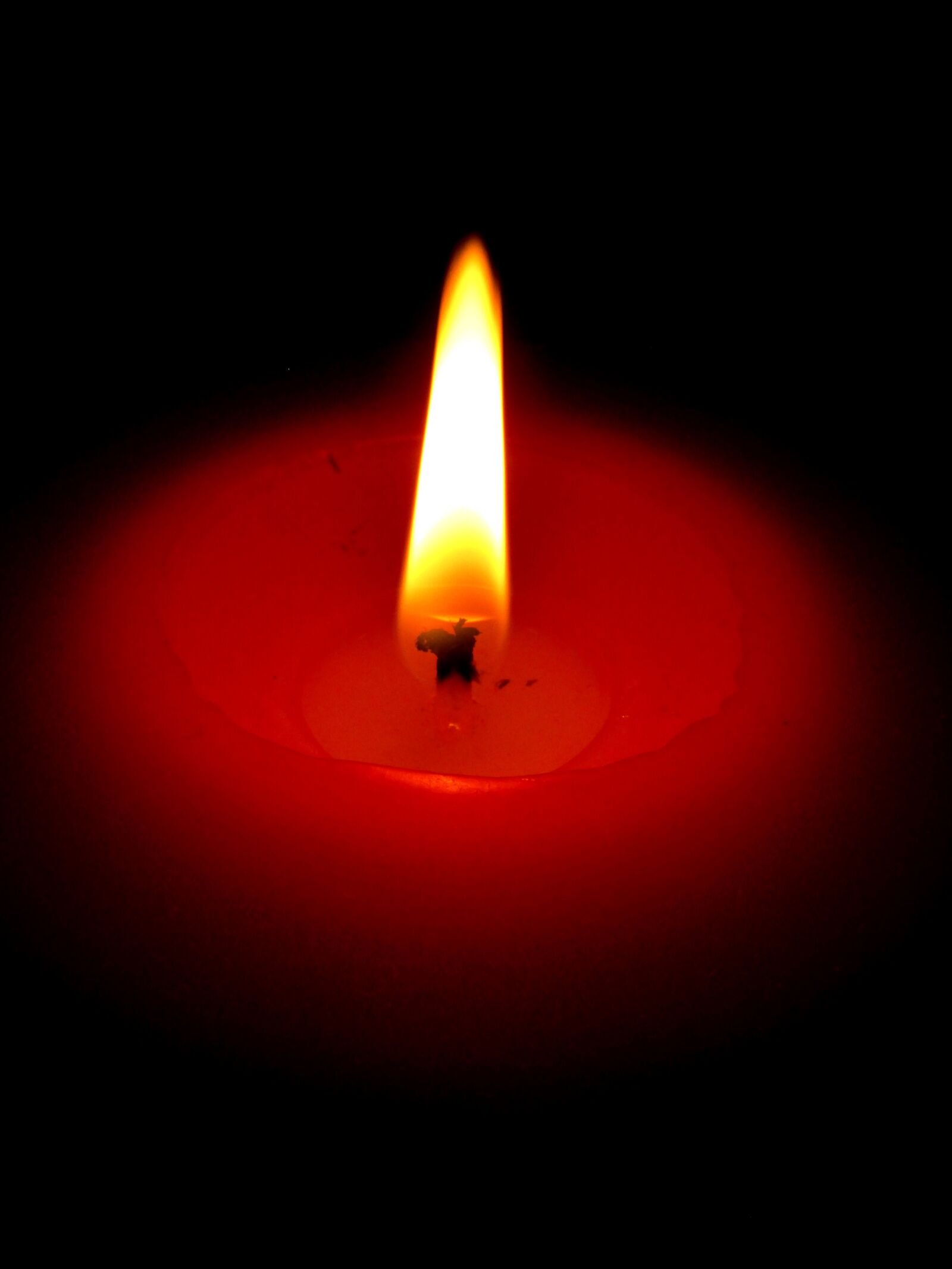 Canon POWERSHOT SX432 IS sample photo. Candle, red, dark photography