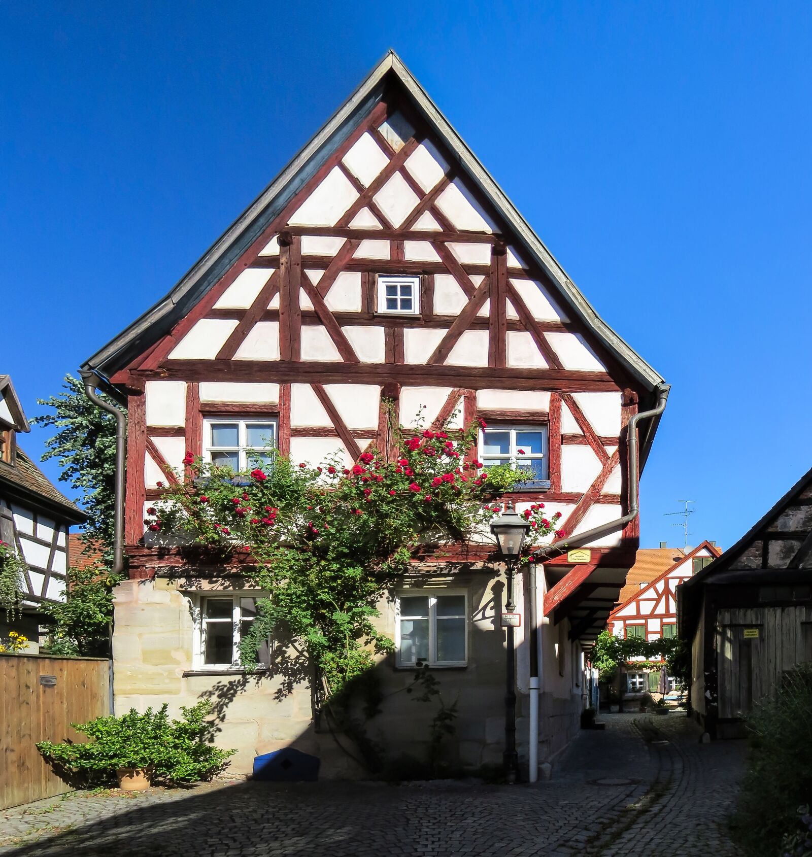 Canon PowerShot SX50 HS sample photo. House, truss, middle ages photography