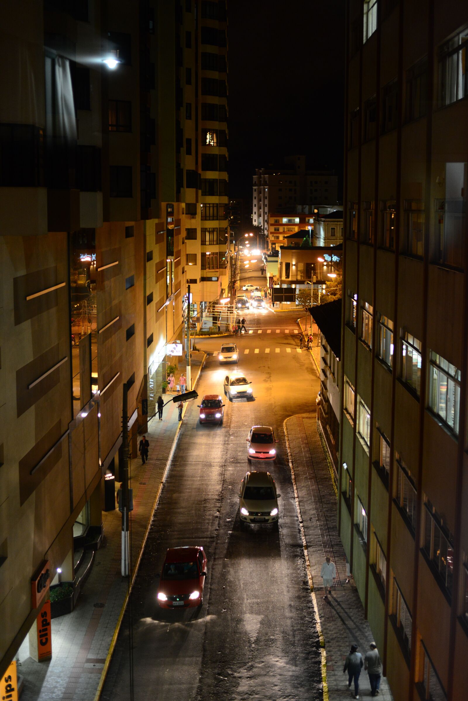 Nikon D800 sample photo. Traffic, night, city photography