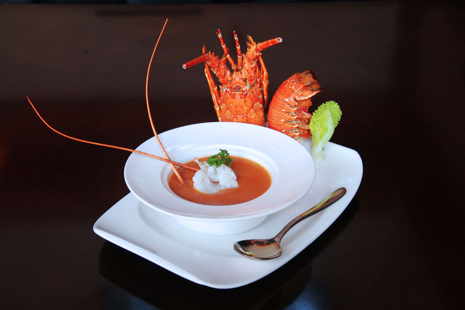 Canon EOS 550D (EOS Rebel T2i / EOS Kiss X4) sample photo. Lobster soup, western, catering photography