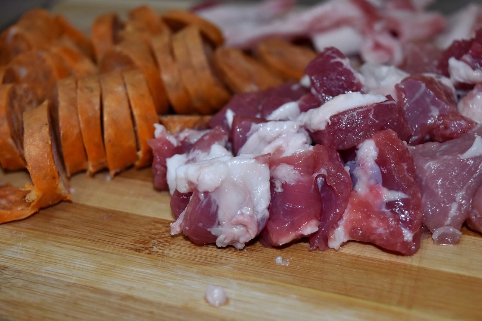 Nikon D5500 sample photo. Butcher, lunch, preparation, raw photography