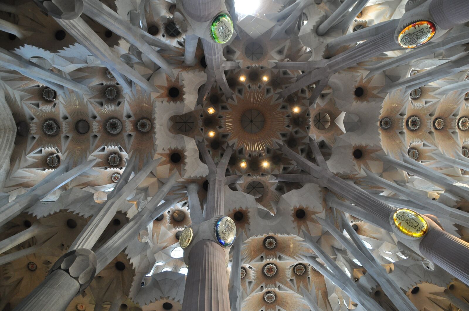 Nikon D5000 sample photo. Sagrada familia, fun, church photography