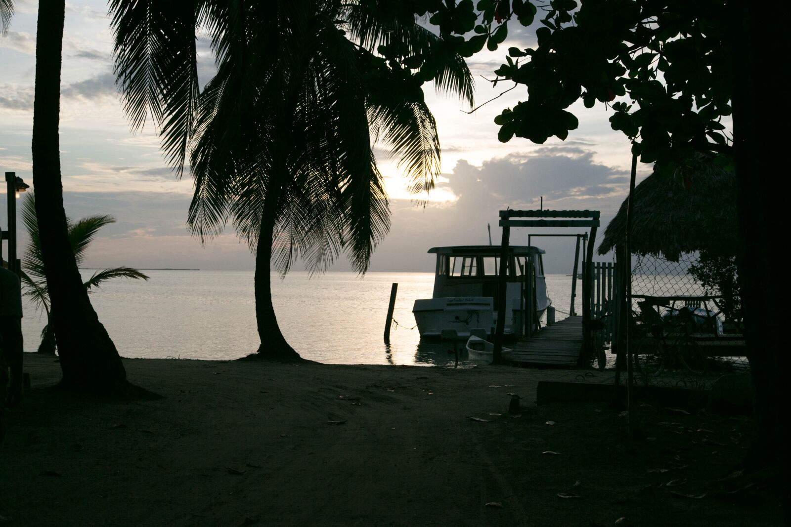 Canon EF 24-105mm F4L IS USM sample photo. Belize, caye caulker, ocean photography