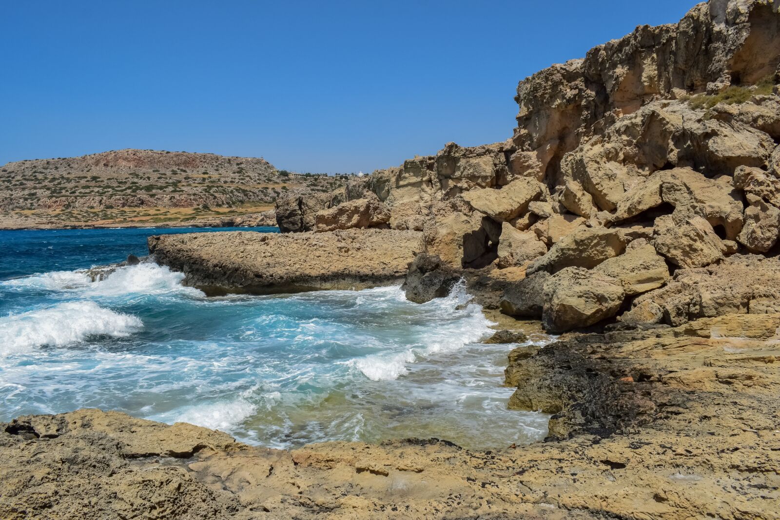 Nikon D3300 sample photo. Rocky coast, cliff, sea photography