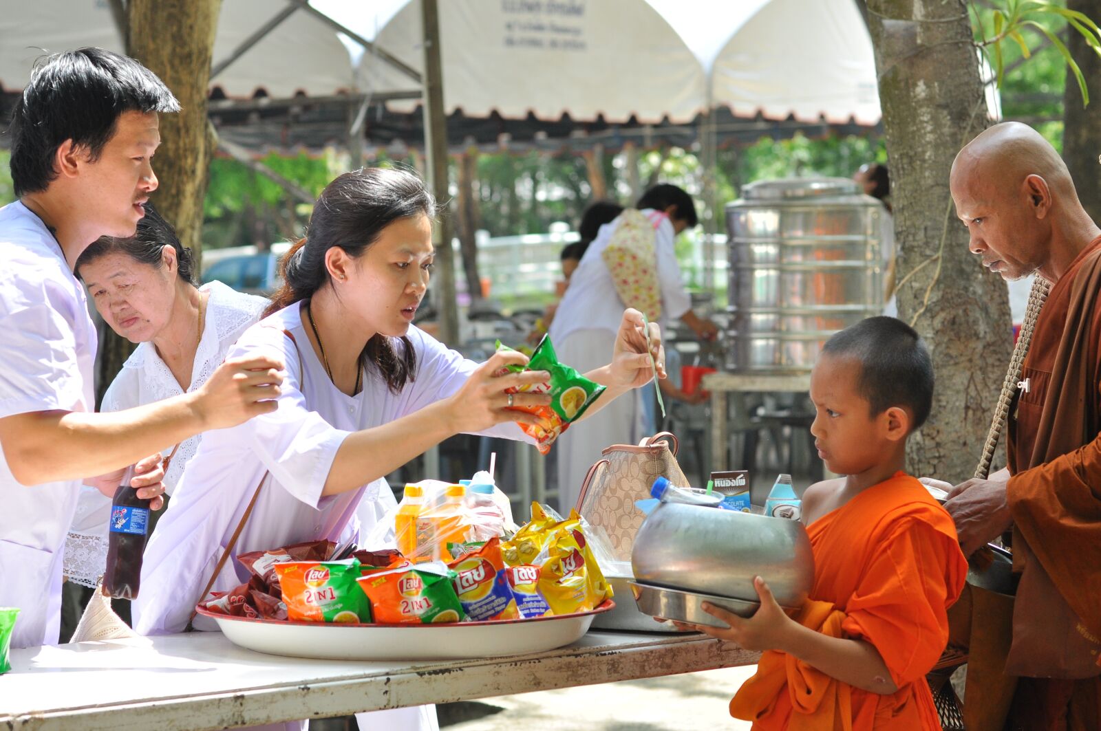 Nikon D90 sample photo. Buddhism, the english, buddhists photography