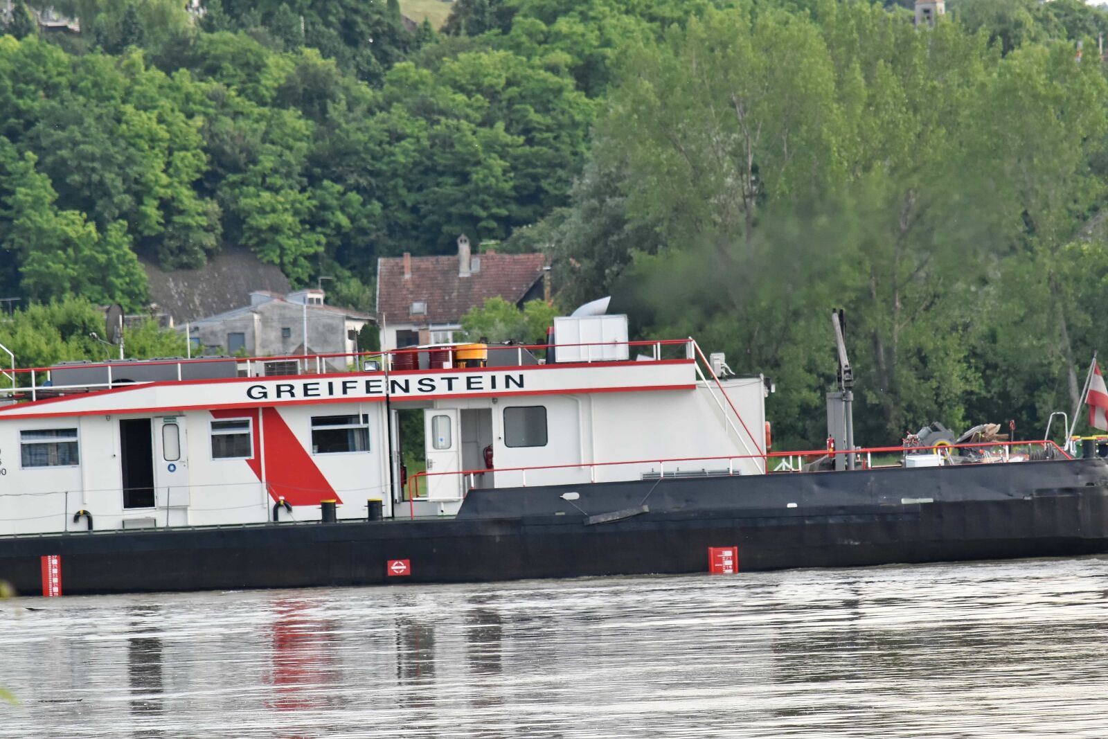 Nikon D5500 sample photo. Barge, engine, tugboat, ship photography
