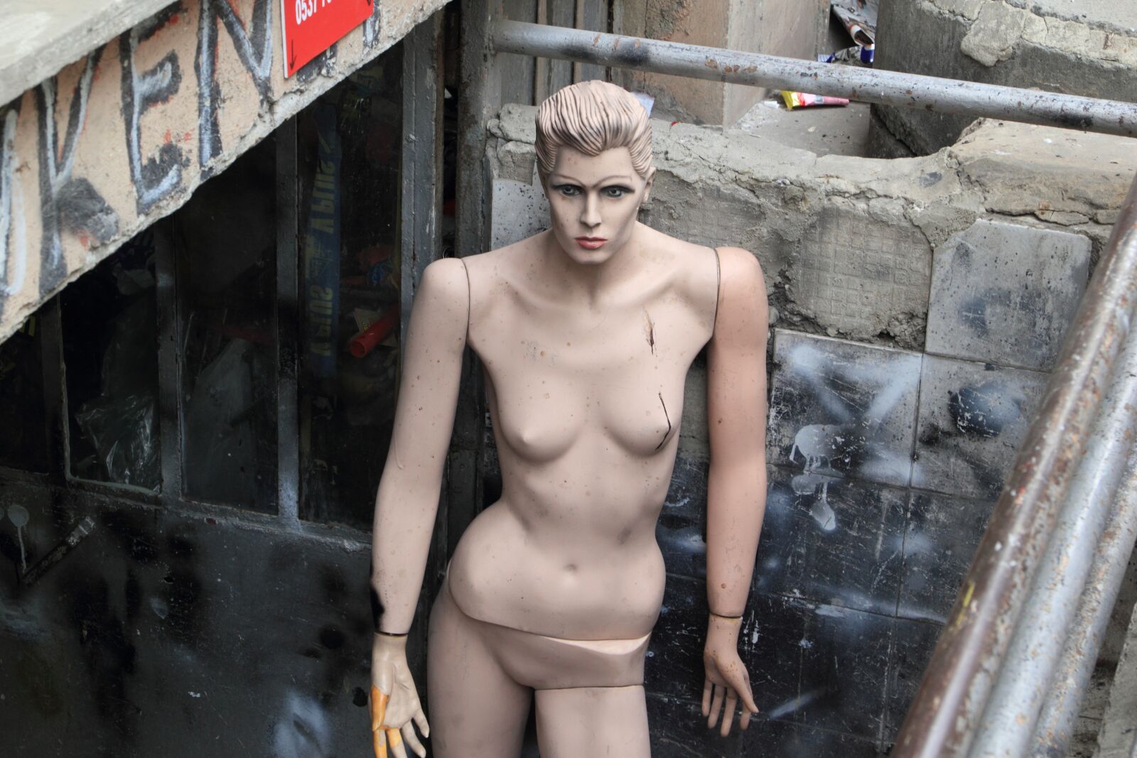 Canon EOS 550D (EOS Rebel T2i / EOS Kiss X4) sample photo. Turkey, istanbul, mannequin photography