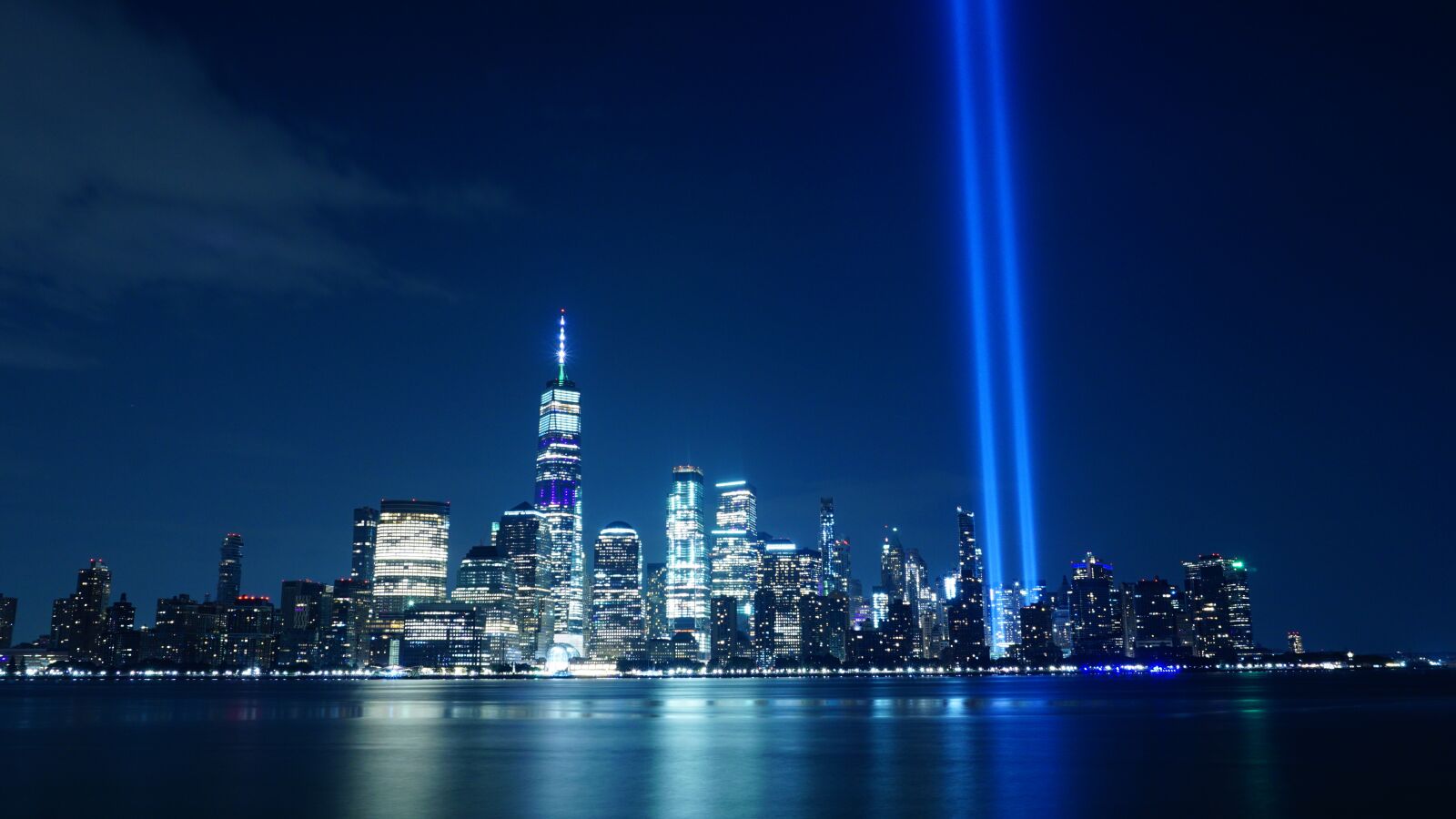 Sony E 16-50mm F3.5-5.6 PZ OSS sample photo. Tribute in light, 9 photography