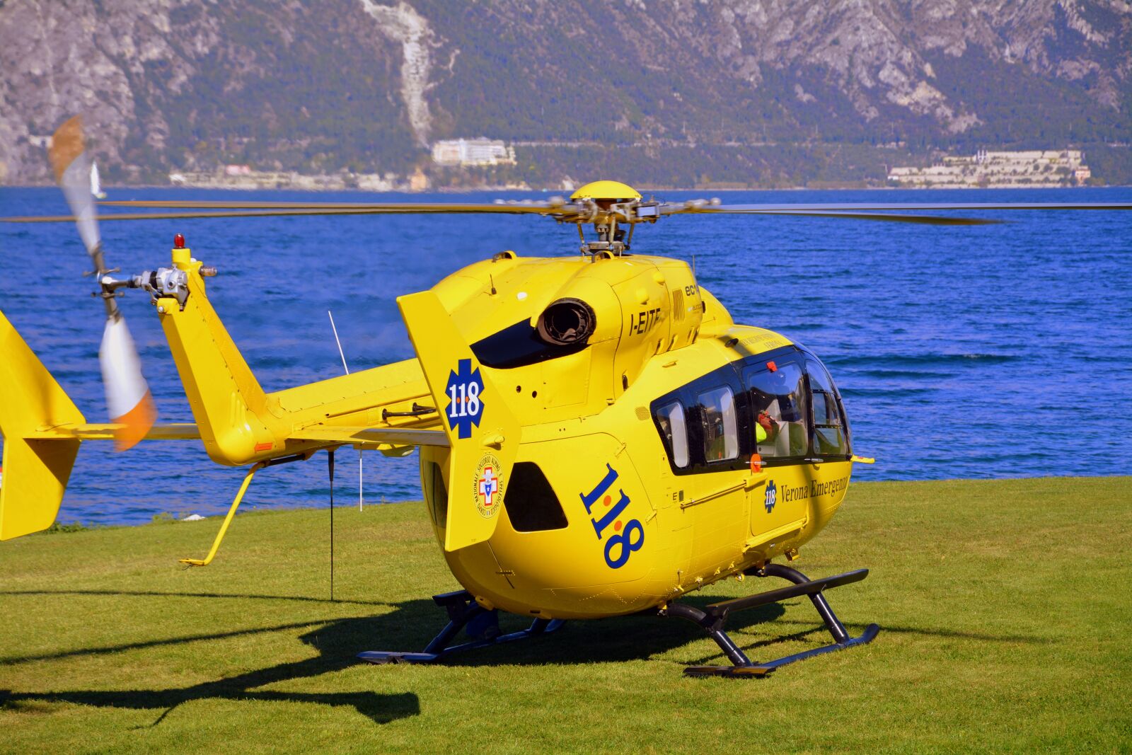 Nikon D7100 sample photo. Helicopter, emergency, lake photography