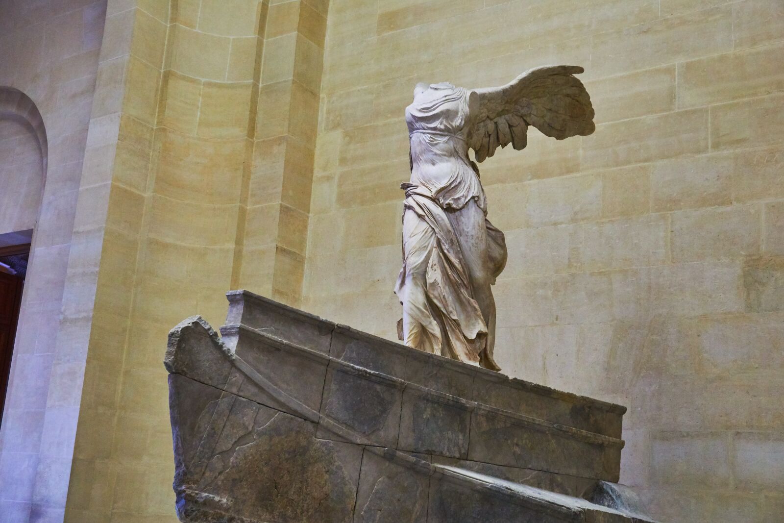 Sony a6000 sample photo. Louvre, paris, statue photography