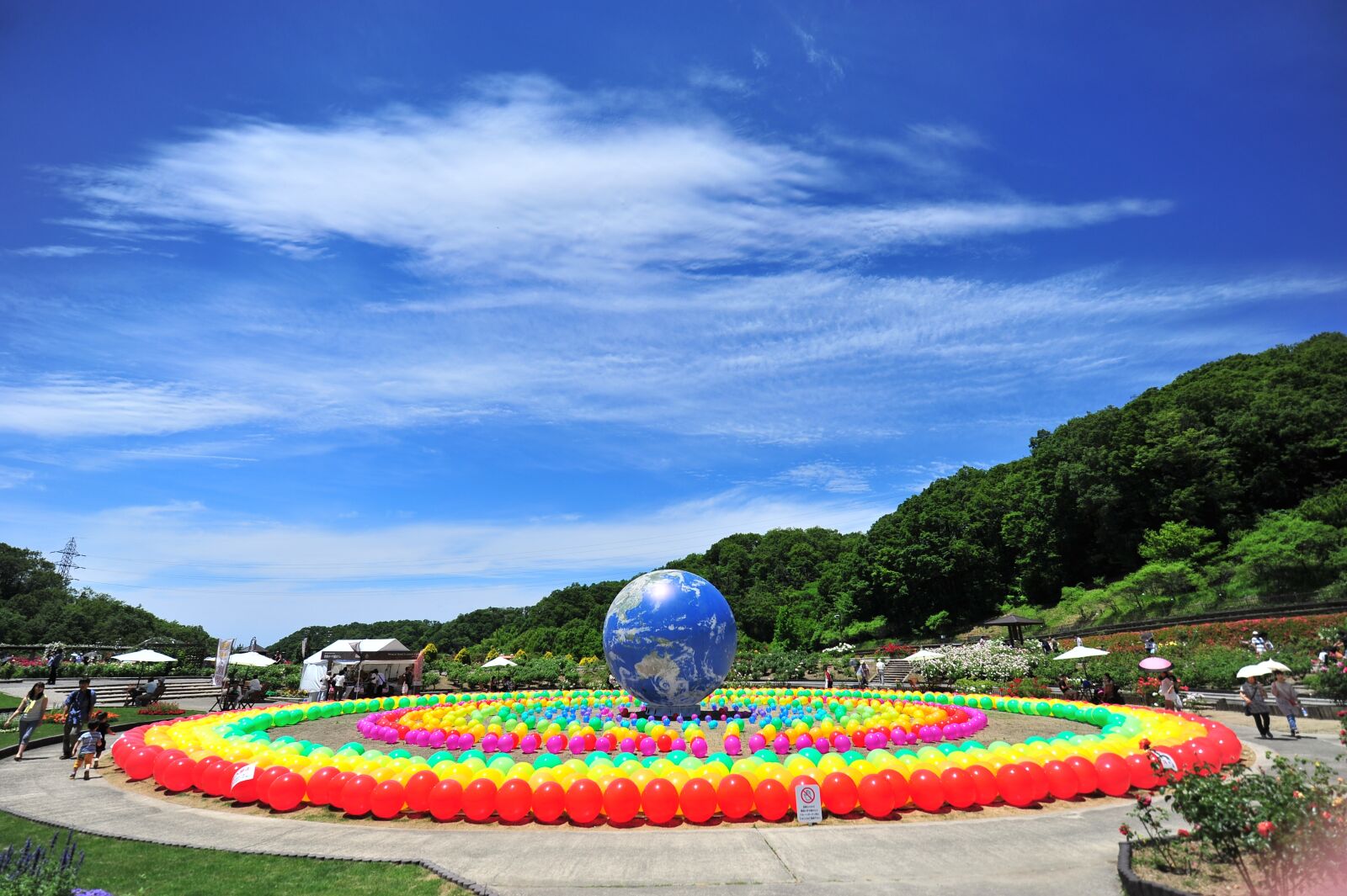 Nikon D700 sample photo. Monument, blue sky, colorful photography