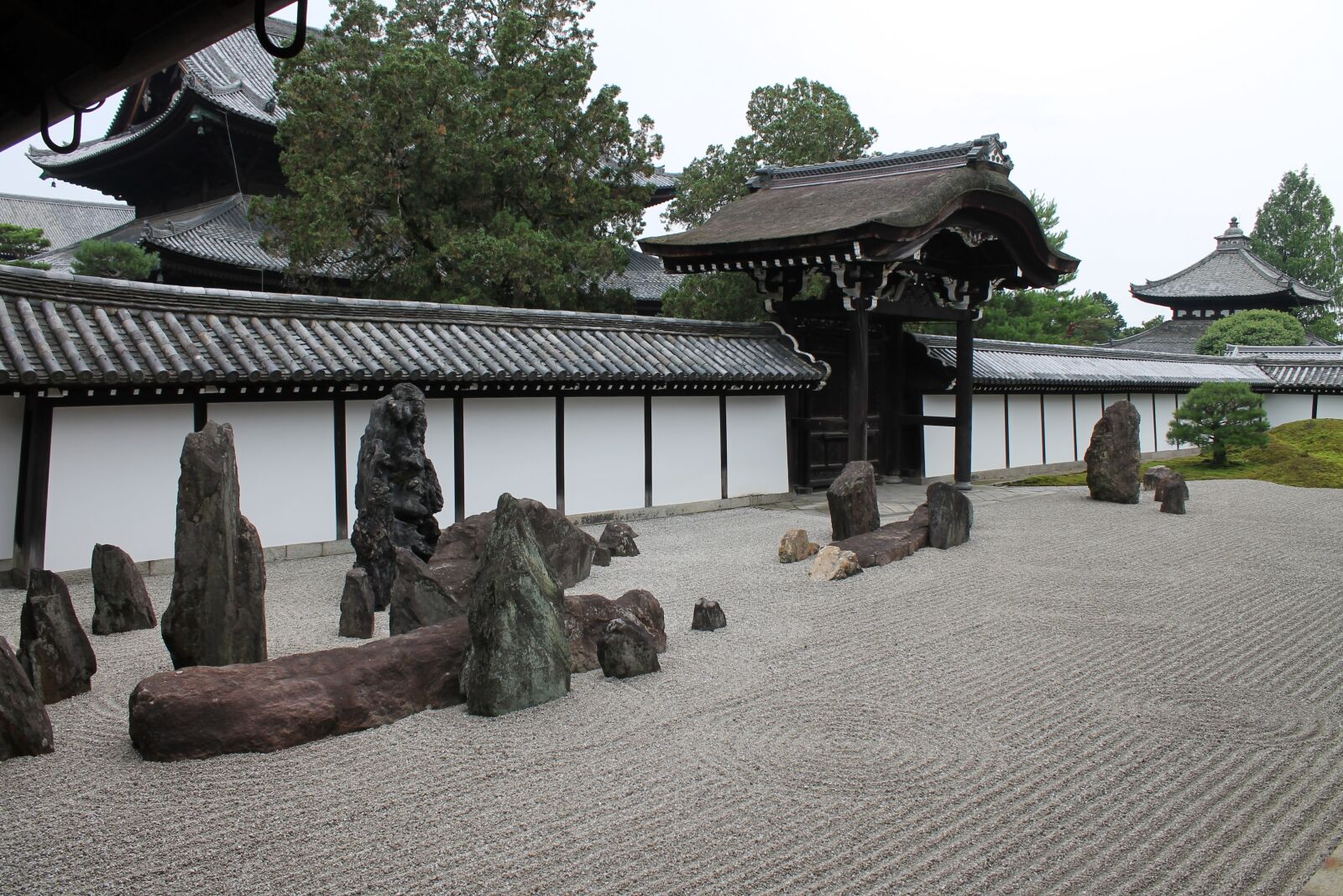 Canon EOS 1100D (EOS Rebel T3 / EOS Kiss X50) sample photo. Zen, garden, sand photography