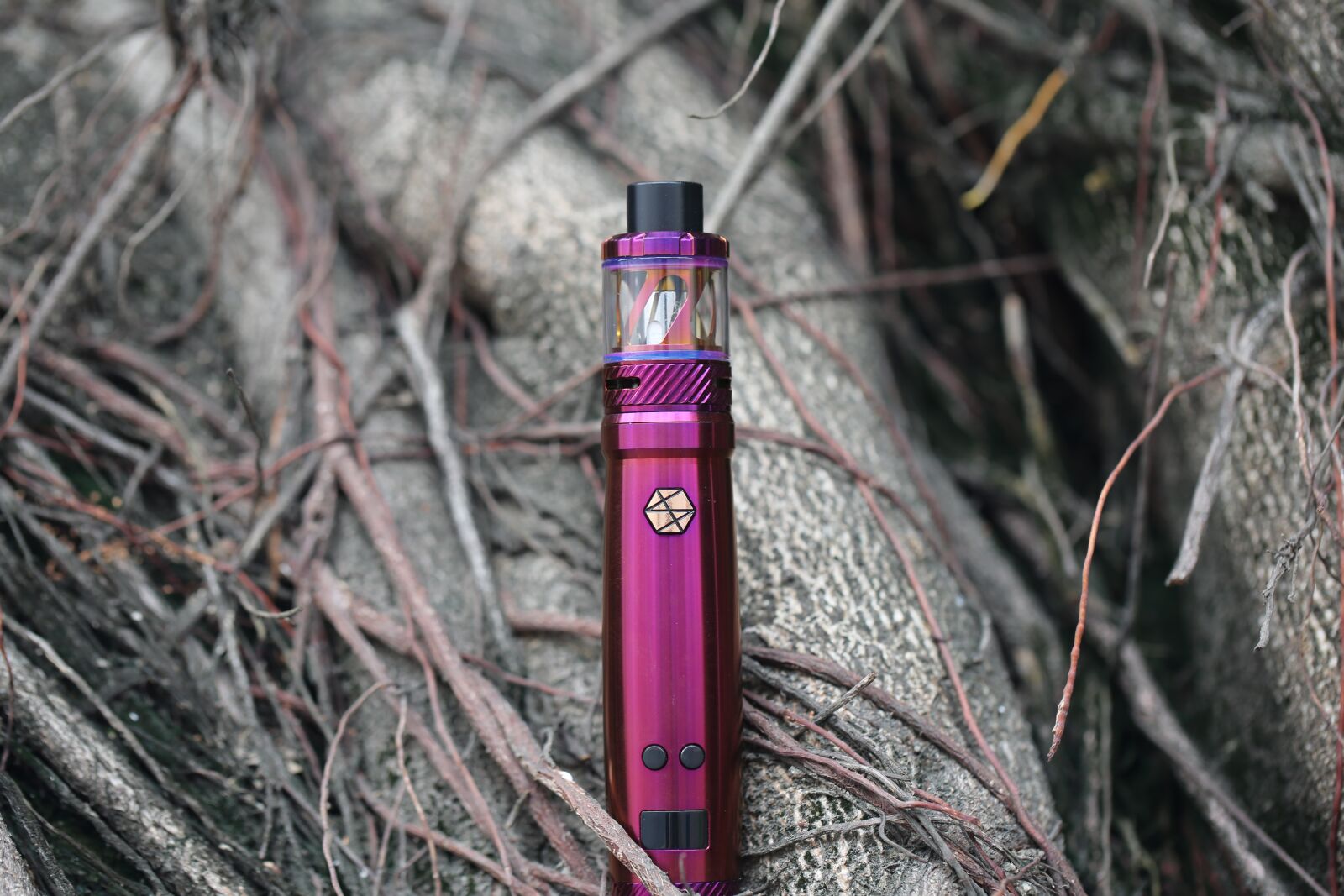 Canon EF 100mm F2.8L Macro IS USM sample photo. Vape, electronic cigarette, uwell photography