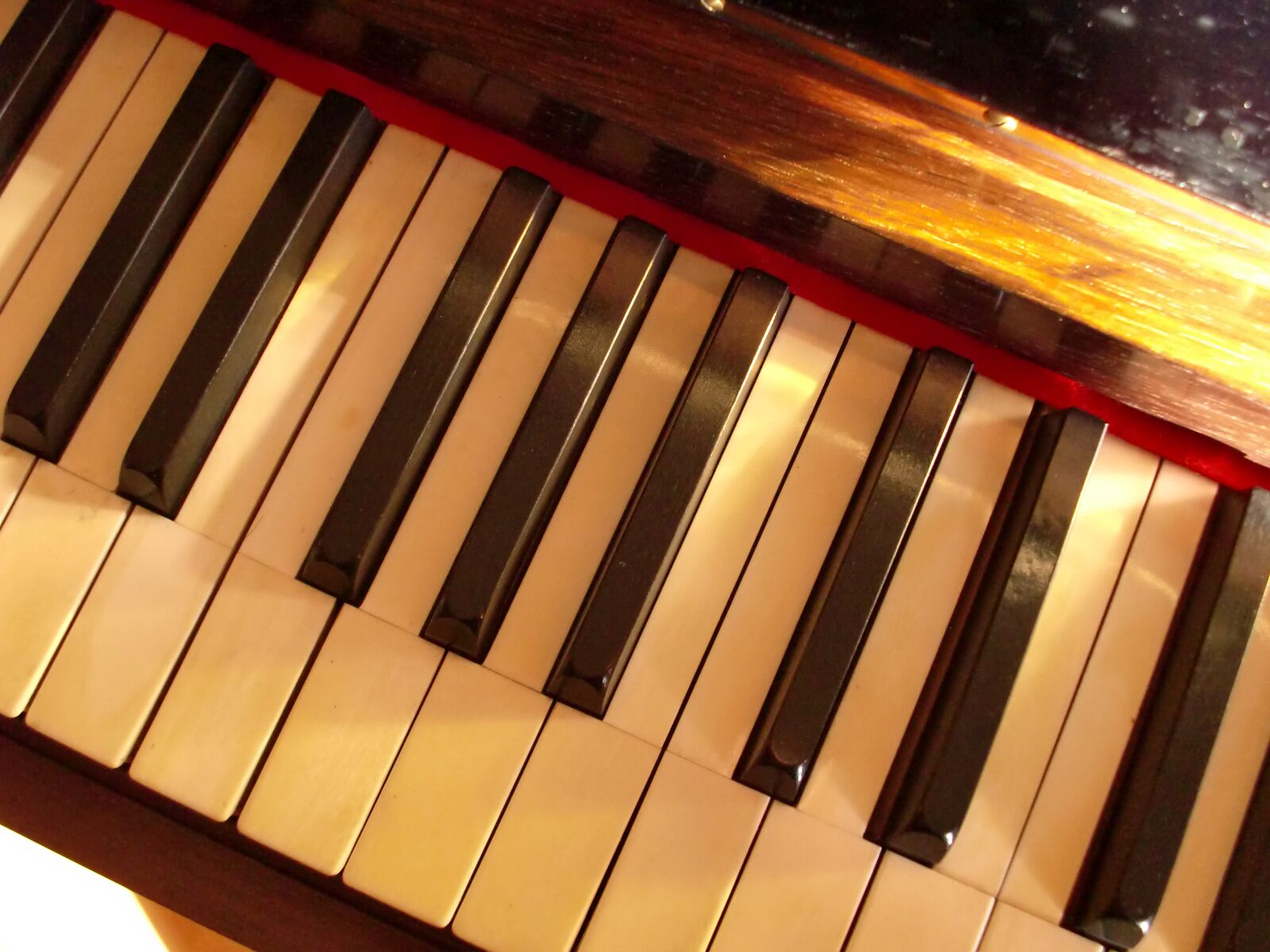 CASIO EX-S12 sample photo. Piano, ivory, keys photography