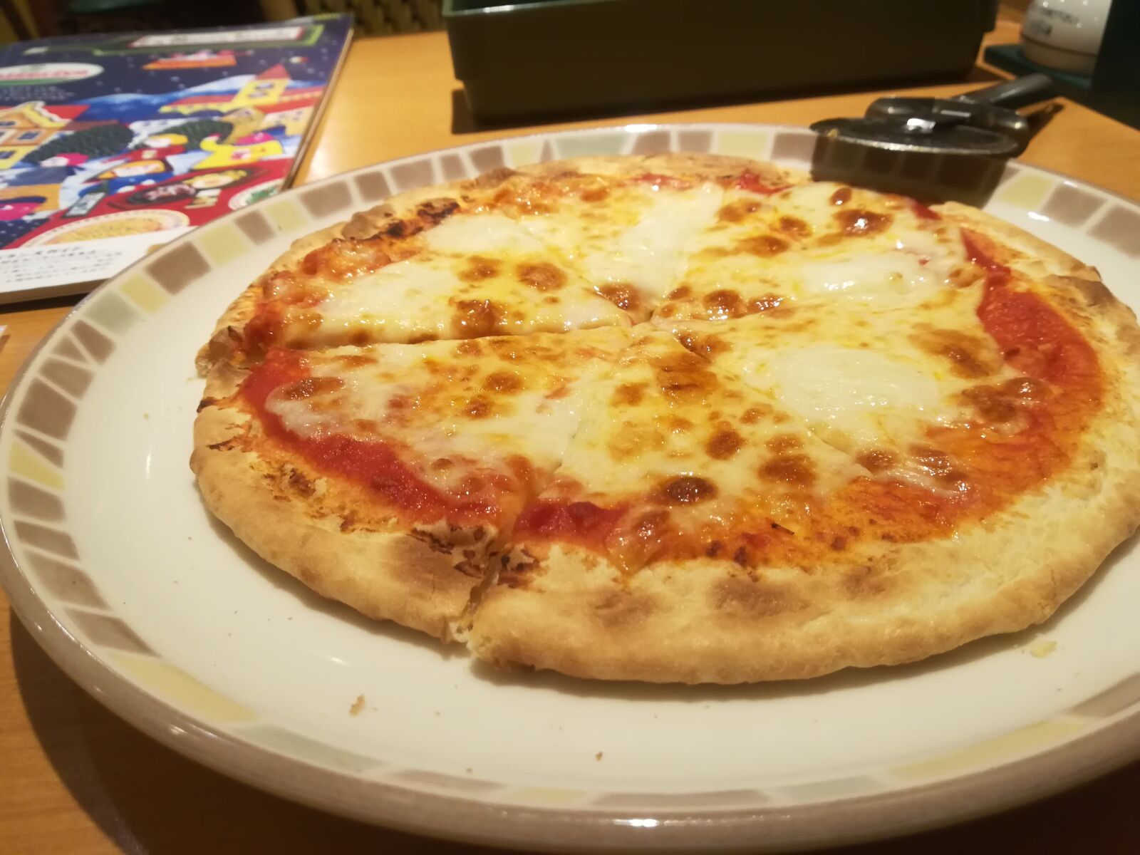 HUAWEI P10 lite sample photo. Pizza, food, restaurant photography
