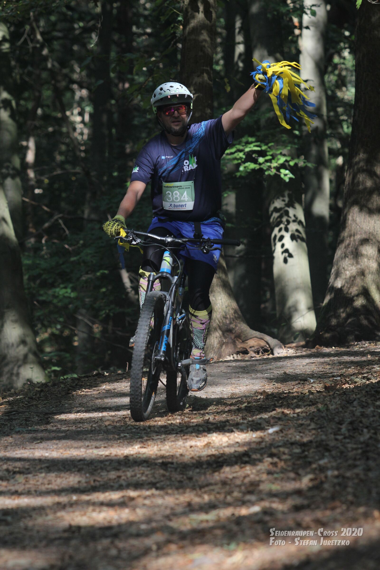 Canon EOS 60D + Canon EF 70-200mm F2.8L USM sample photo. Cycling, mtb, sport photography