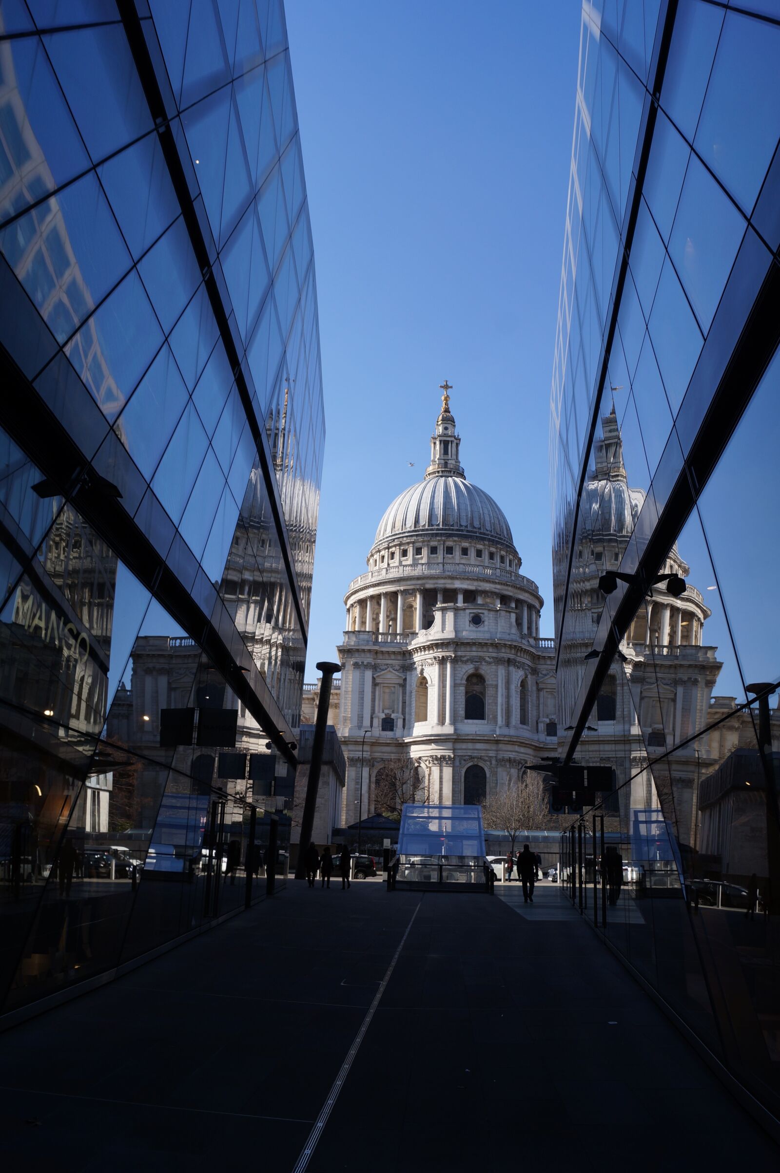 Sony SLT-A57 sample photo. Architecture, travel, city photography