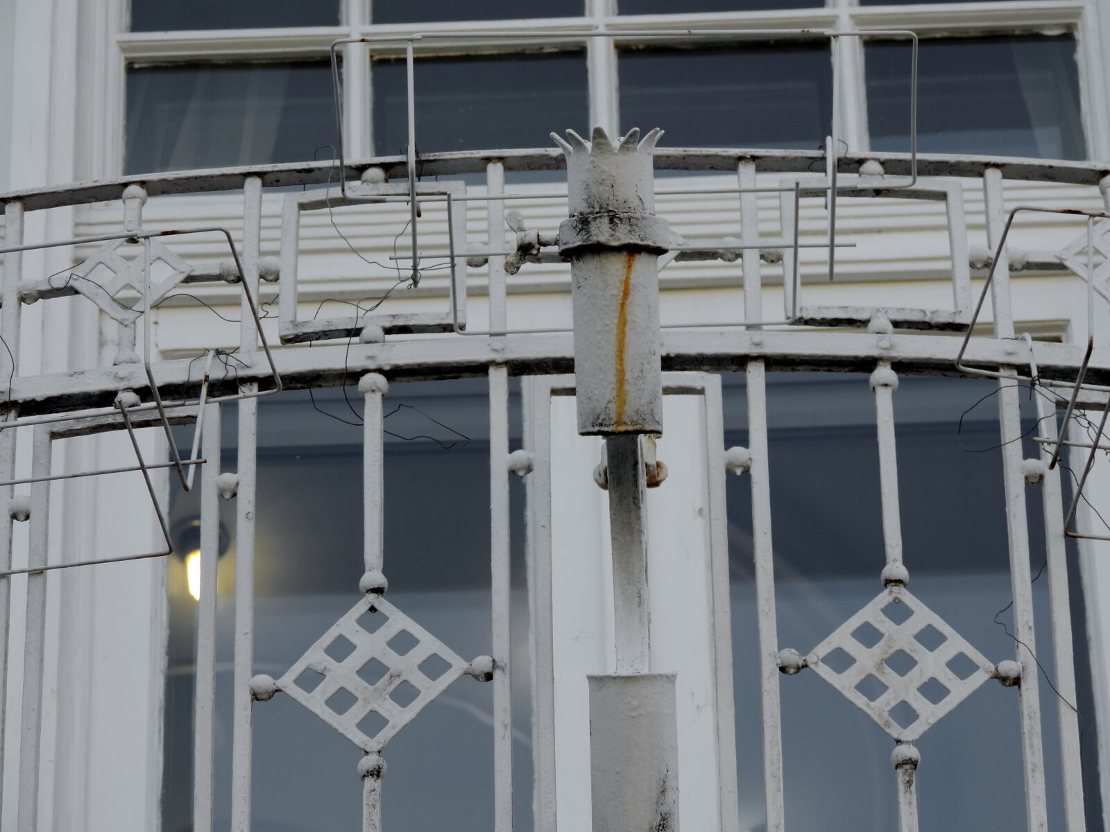 Nikon Coolpix P520 sample photo. Arabesque, cast iron, balcony photography