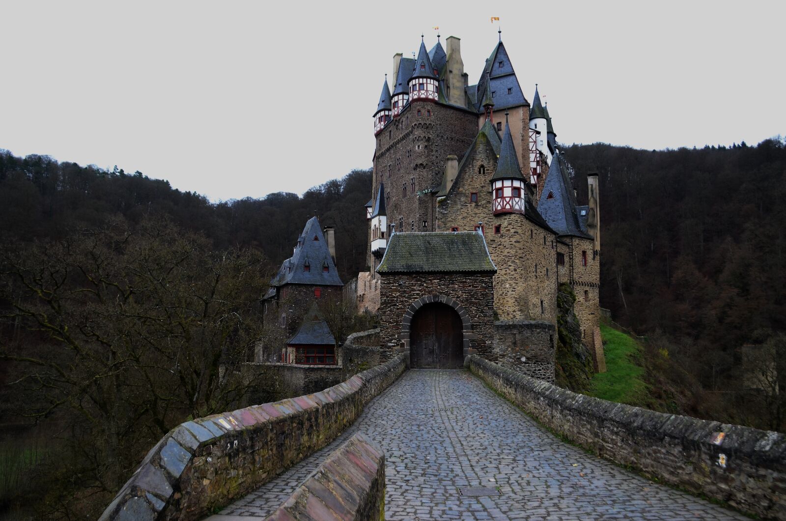 Nikon D7000 sample photo. Castle, road, bridge photography