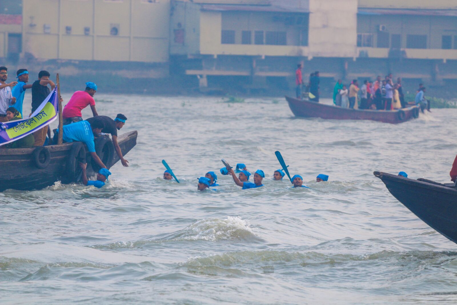 Canon EF 70-200mm F4L USM sample photo. Boat, traditional boat race photography