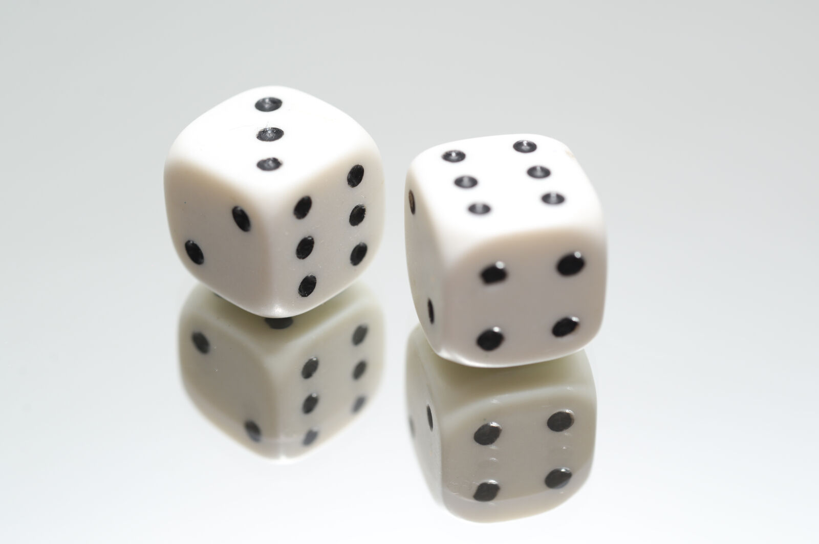 Nikon D610 + AF Micro-Nikkor 55mm f/2.8 sample photo. Pair, of, white, dice photography